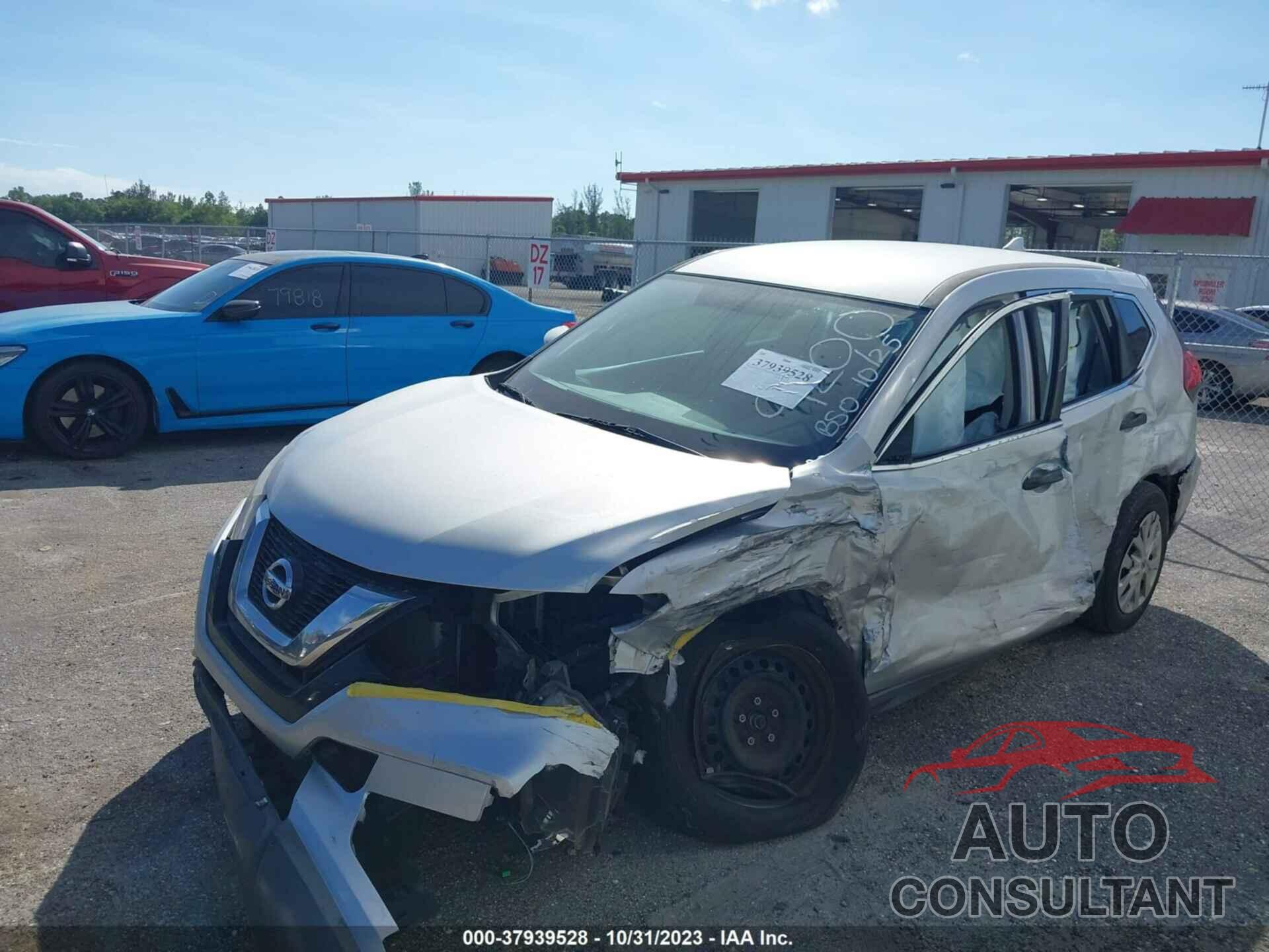 NISSAN ROGUE 2017 - KNMAT2MT2HP549200