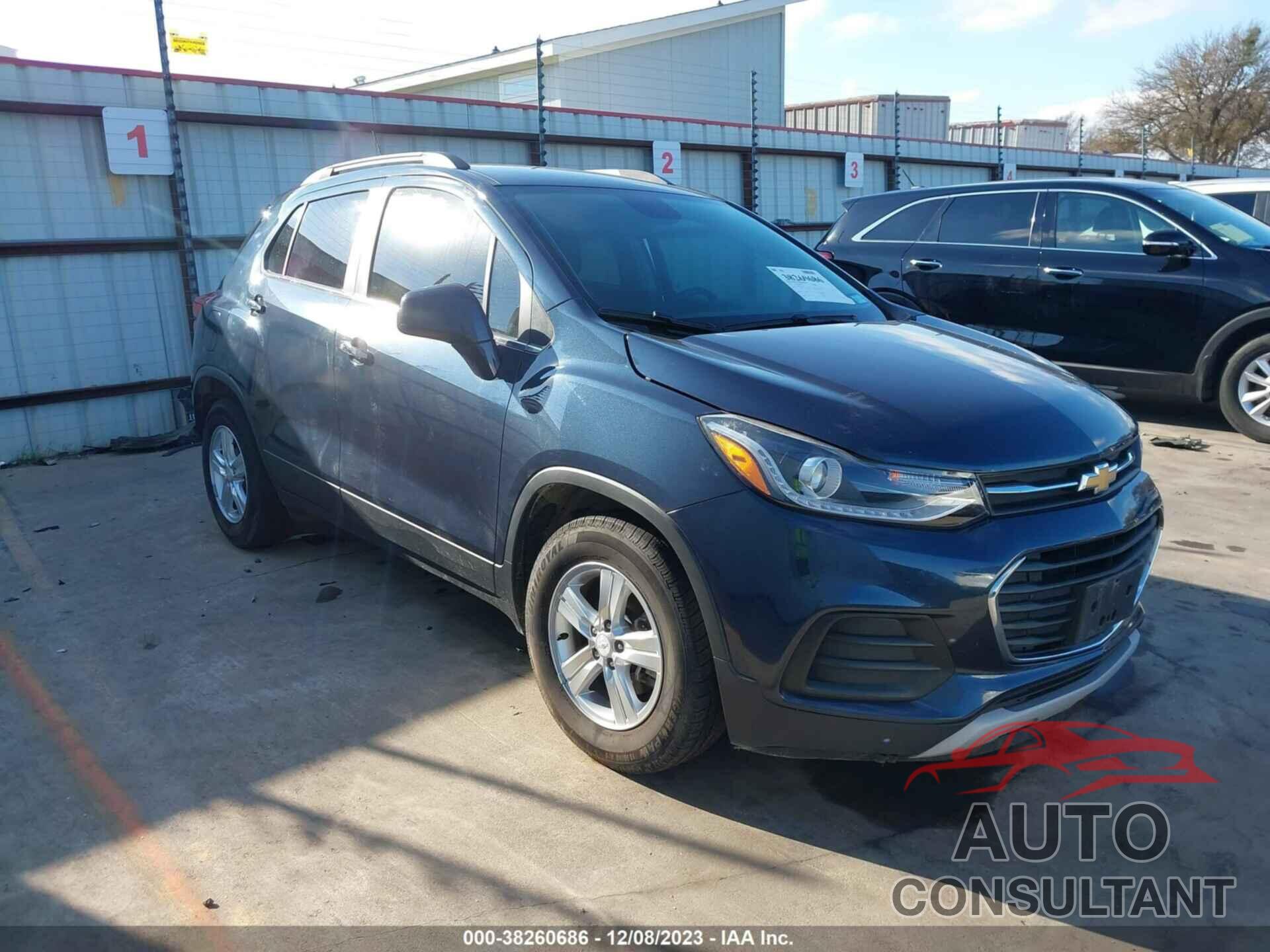 CHEVROLET TRAX 2018 - 3GNCJLSB8JL272155