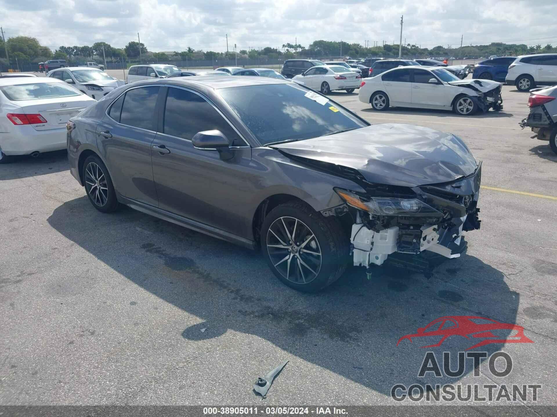 TOYOTA CAMRY 2024 - 4T1G11AK6RU872637