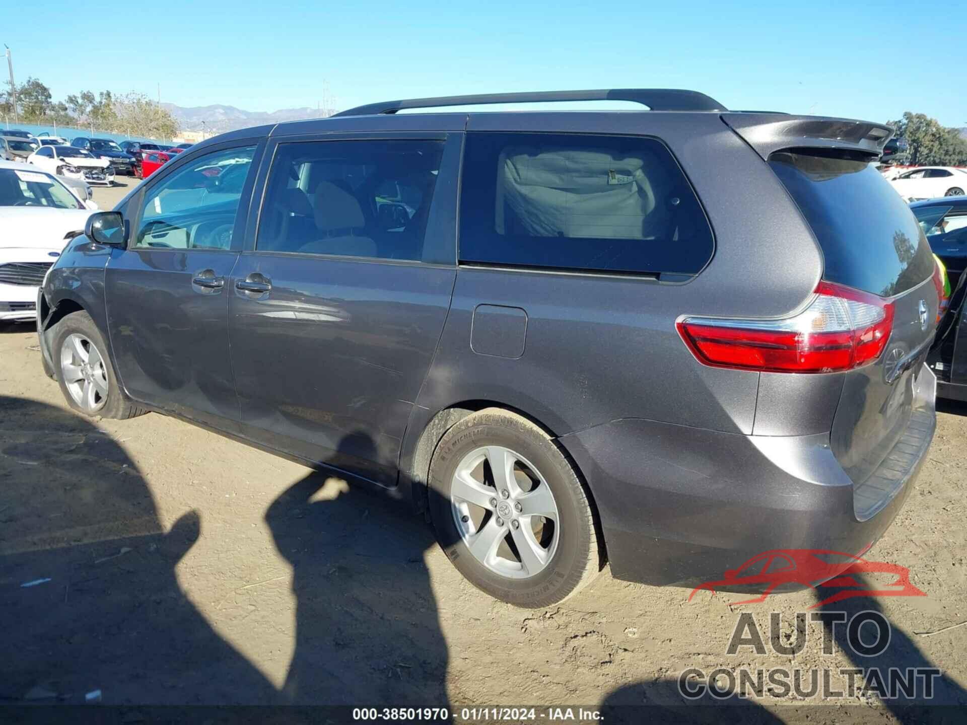 TOYOTA SIENNA 2017 - 5TDKZ3DC0HS807079