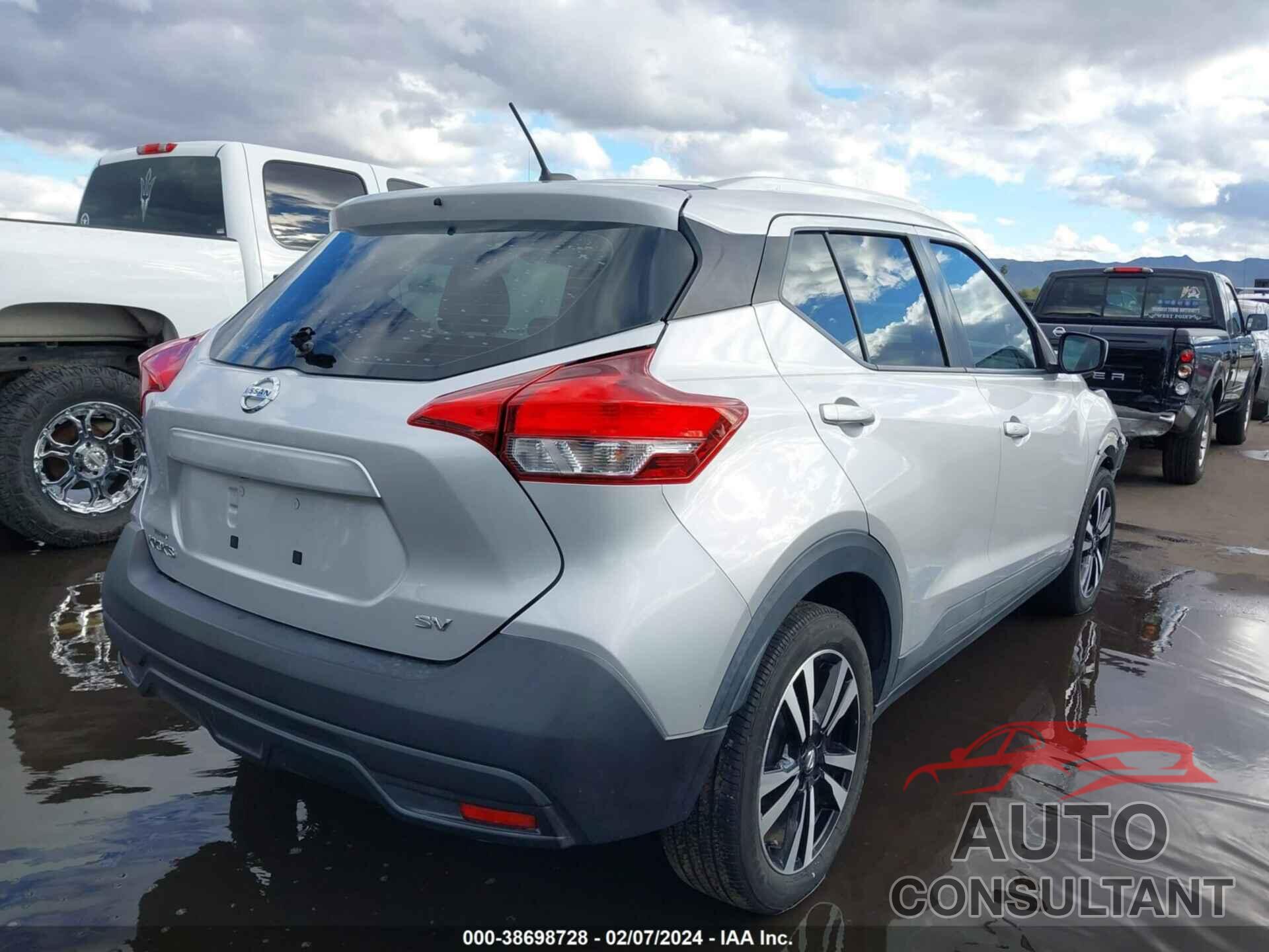 NISSAN KICKS 2018 - 3N1CP5CU9JL523092