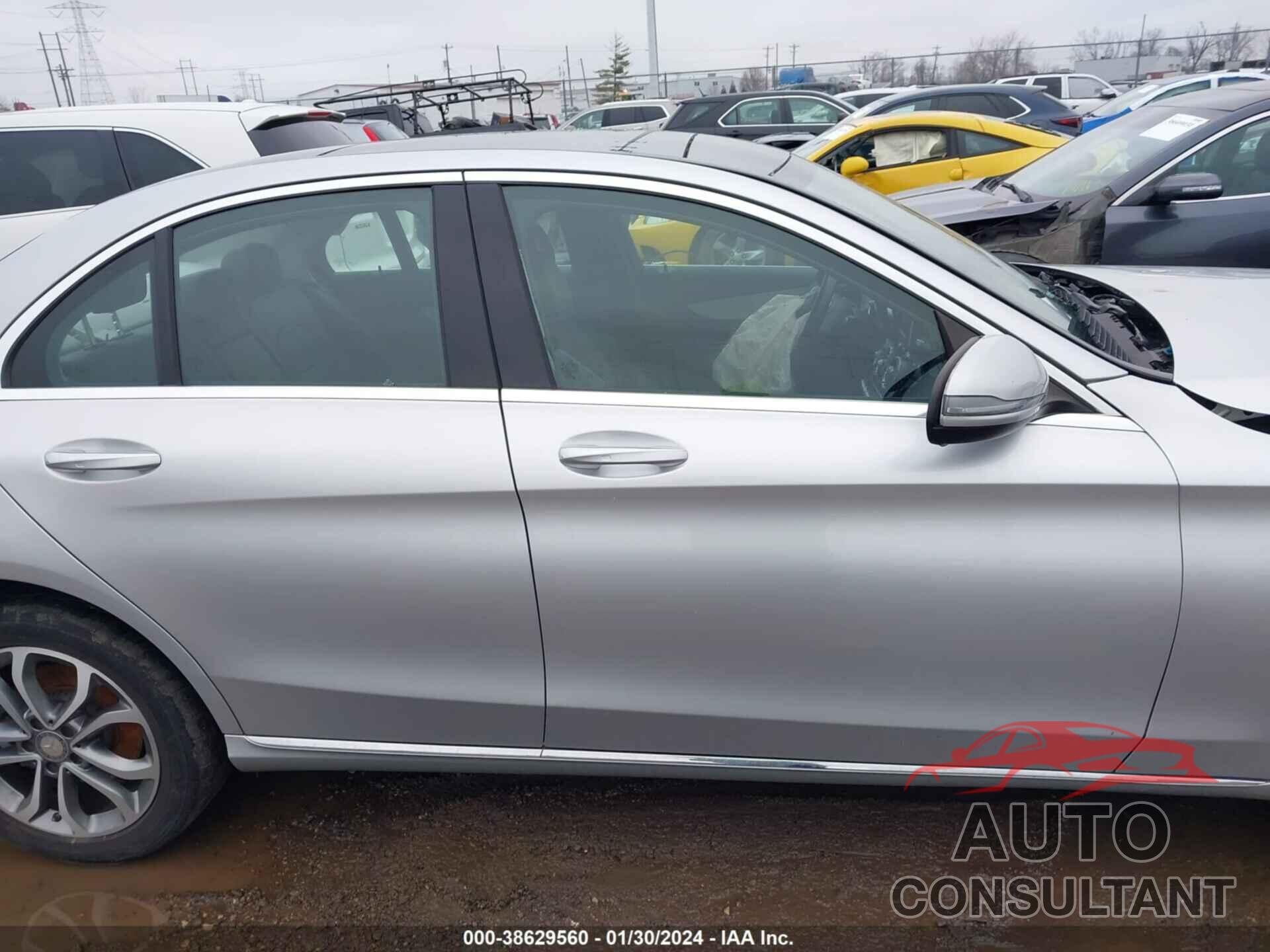 MERCEDES-BENZ C 300 2016 - 55SWF4KB8GU107452