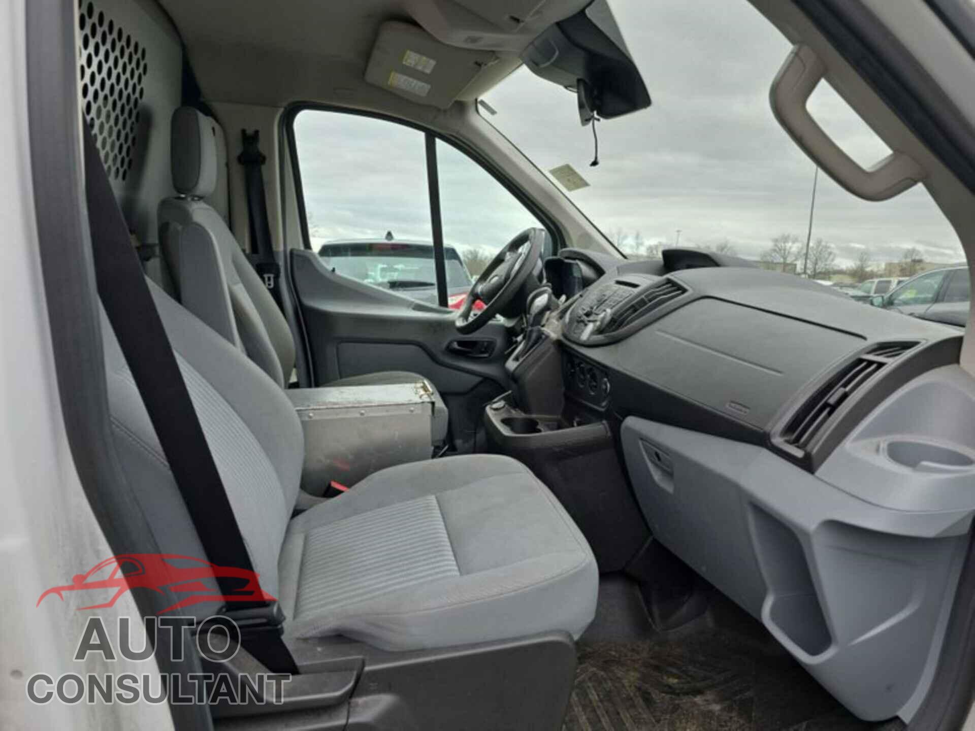FORD TRANSIT 2018 - 1FTYE1ZM8JKB51996