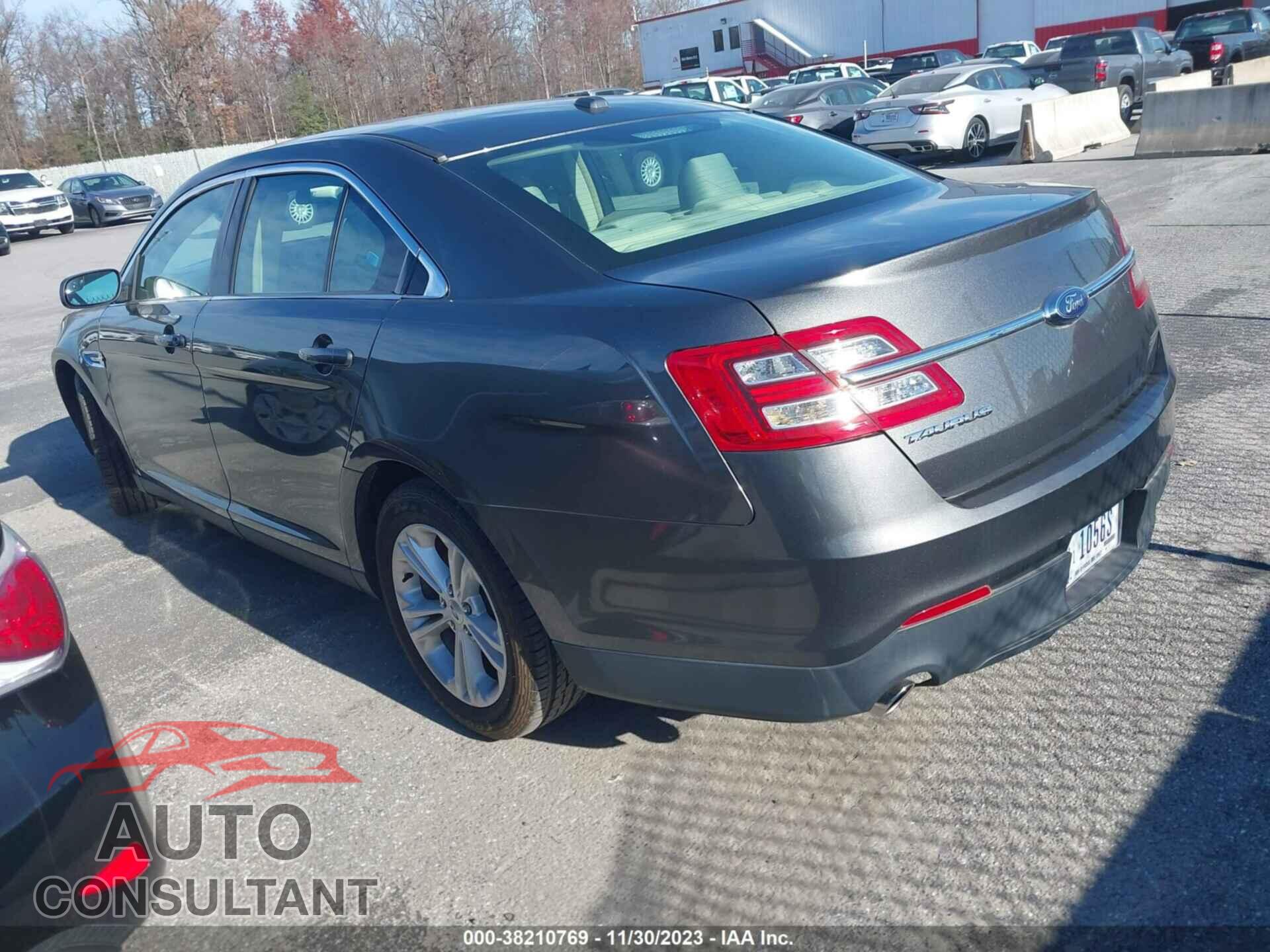 FORD TAURUS 2017 - 1FAHP2D84HG130382