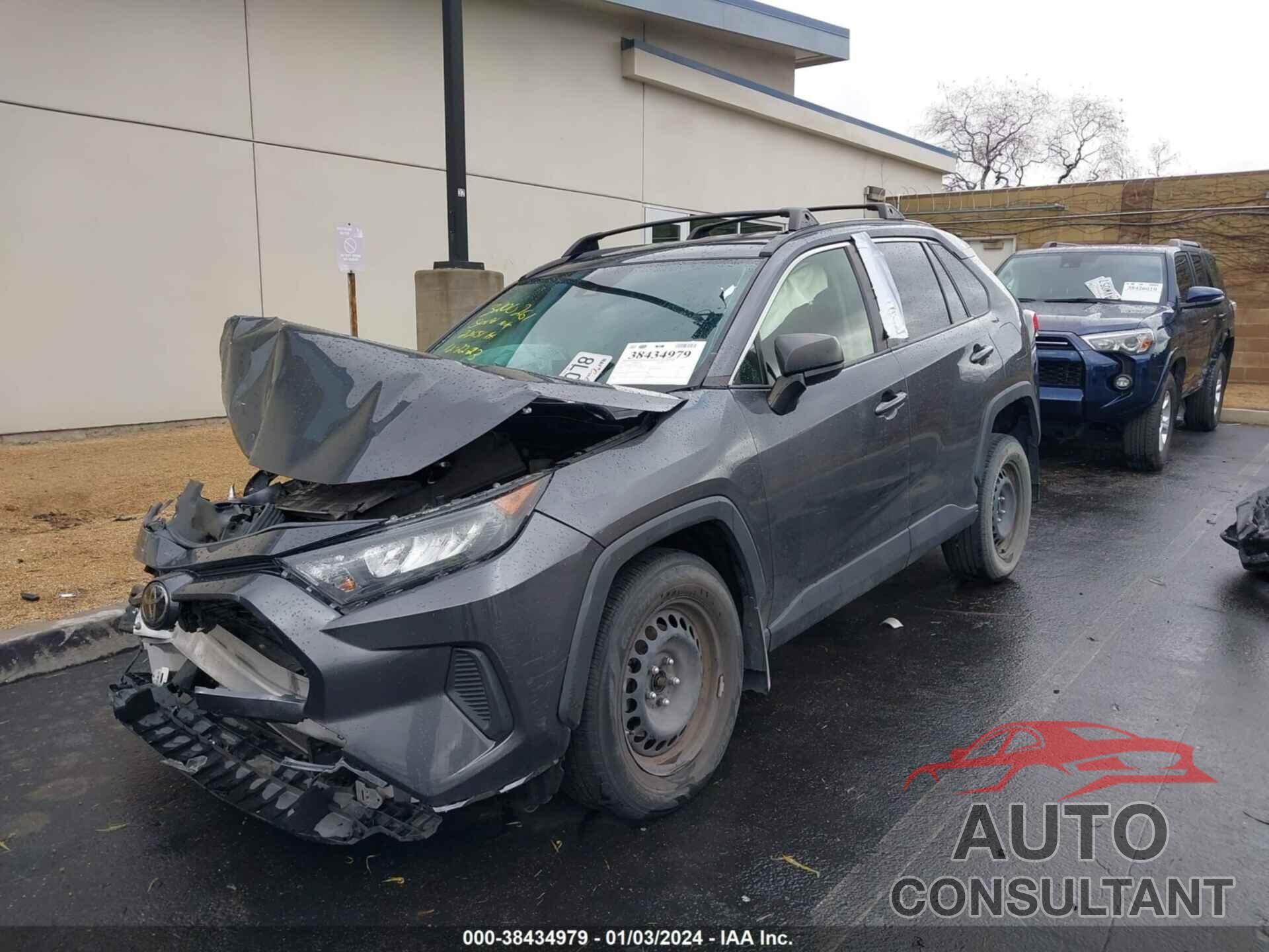 TOYOTA RAV4 2019 - JTMH1RFV2KD021578