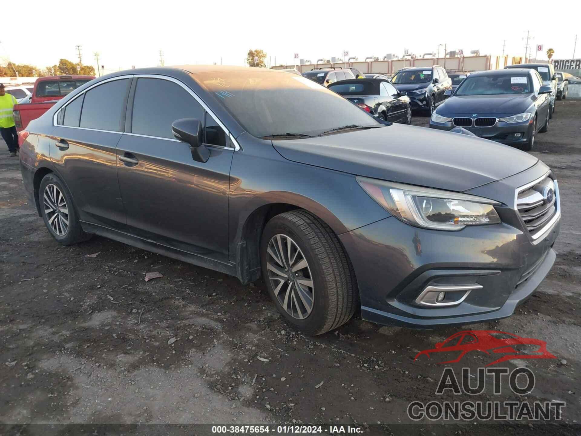 SUBARU LEGACY 2018 - 4S3BNAF61J3010922