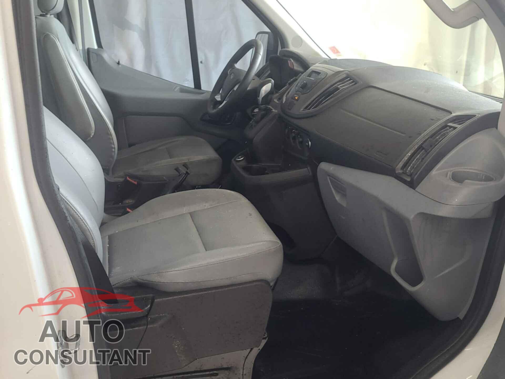 FORD TRANSIT 2017 - 1FTYR2CM5HKB06477