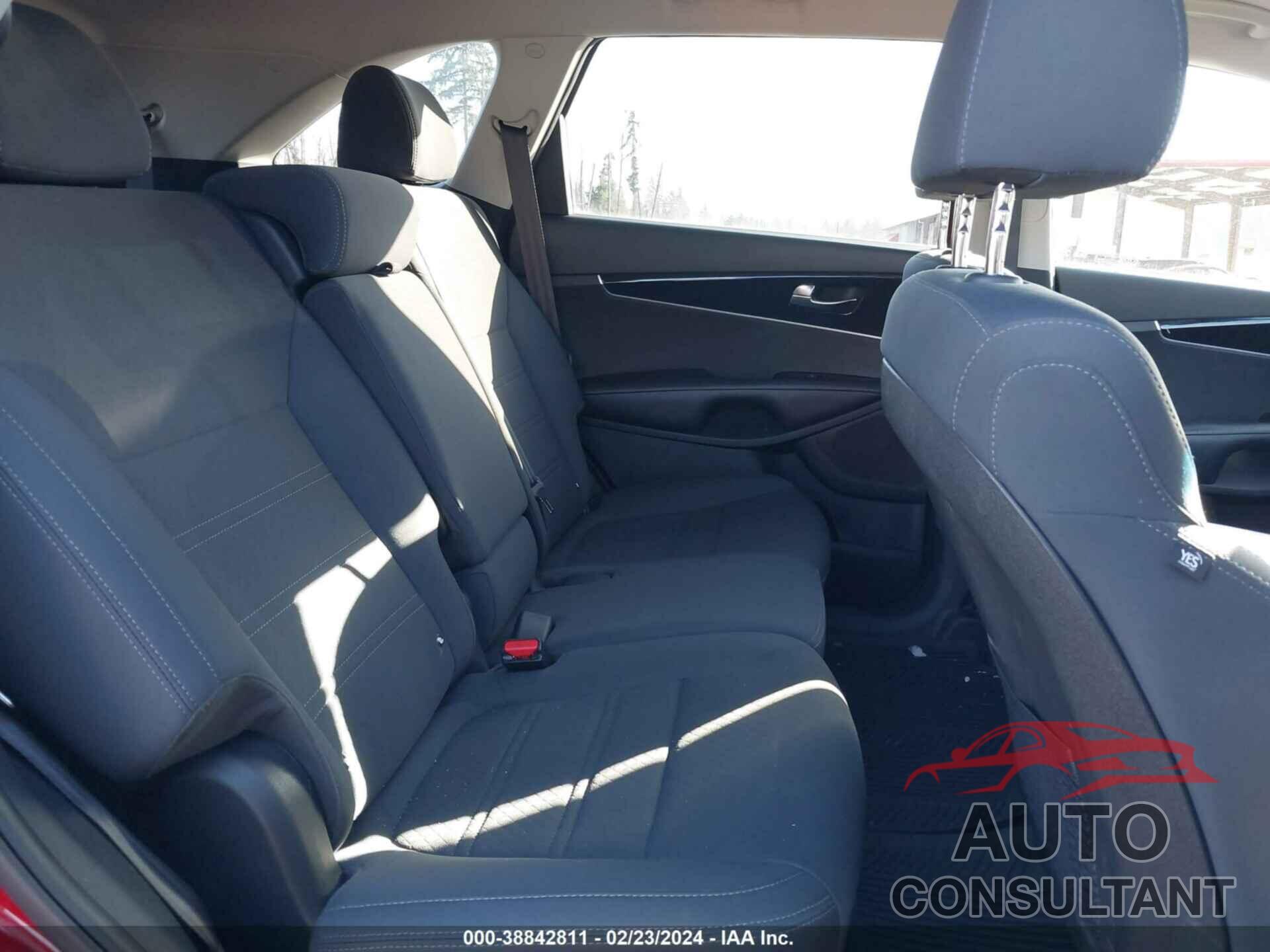 KIA SORENTO 2019 - 5XYPGDA37KG498382