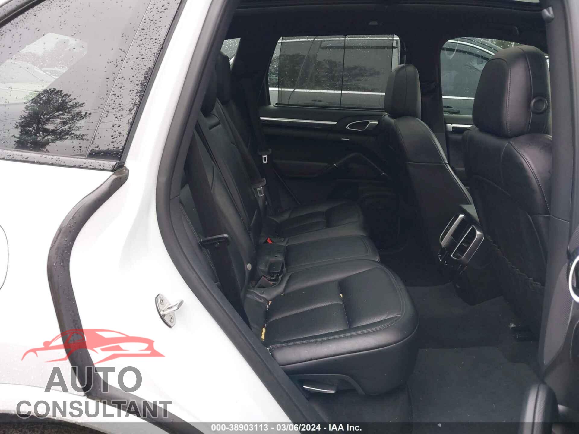 PORSCHE CAYENNE 2017 - WP1AA2A21HKA83501
