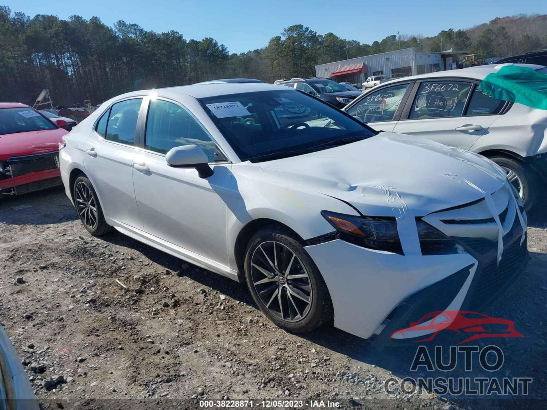 TOYOTA CAMRY 2021 - 4T1G11AK8MU540546