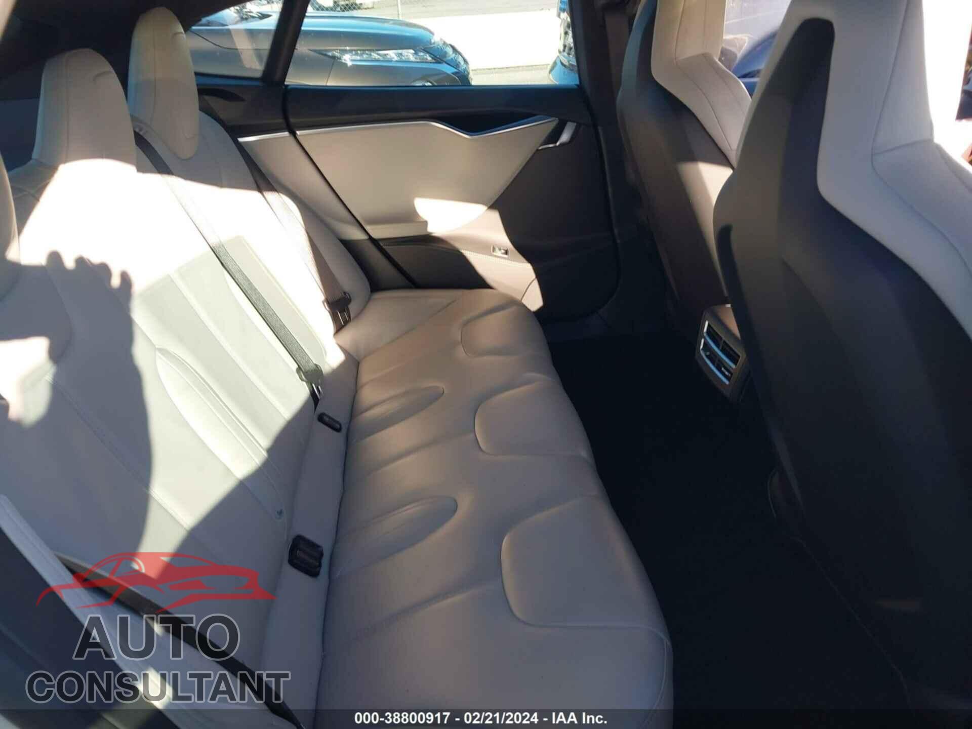 TESLA MODEL S 2016 - 5YJSA1E25GF138411