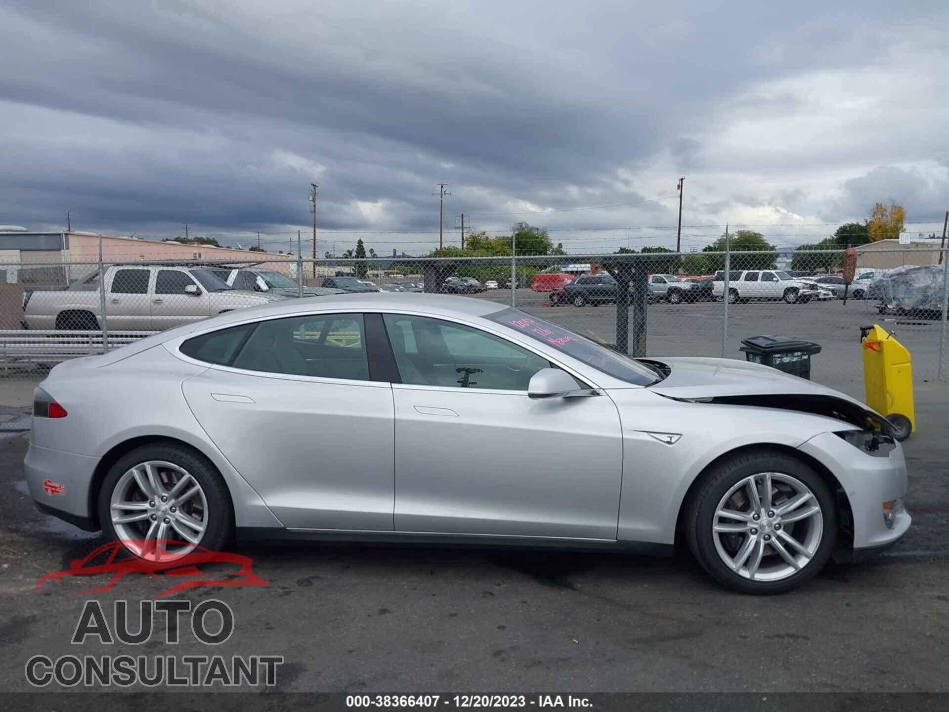 TESLA MODEL S 2015 - 5YJSA1E1XFF117544