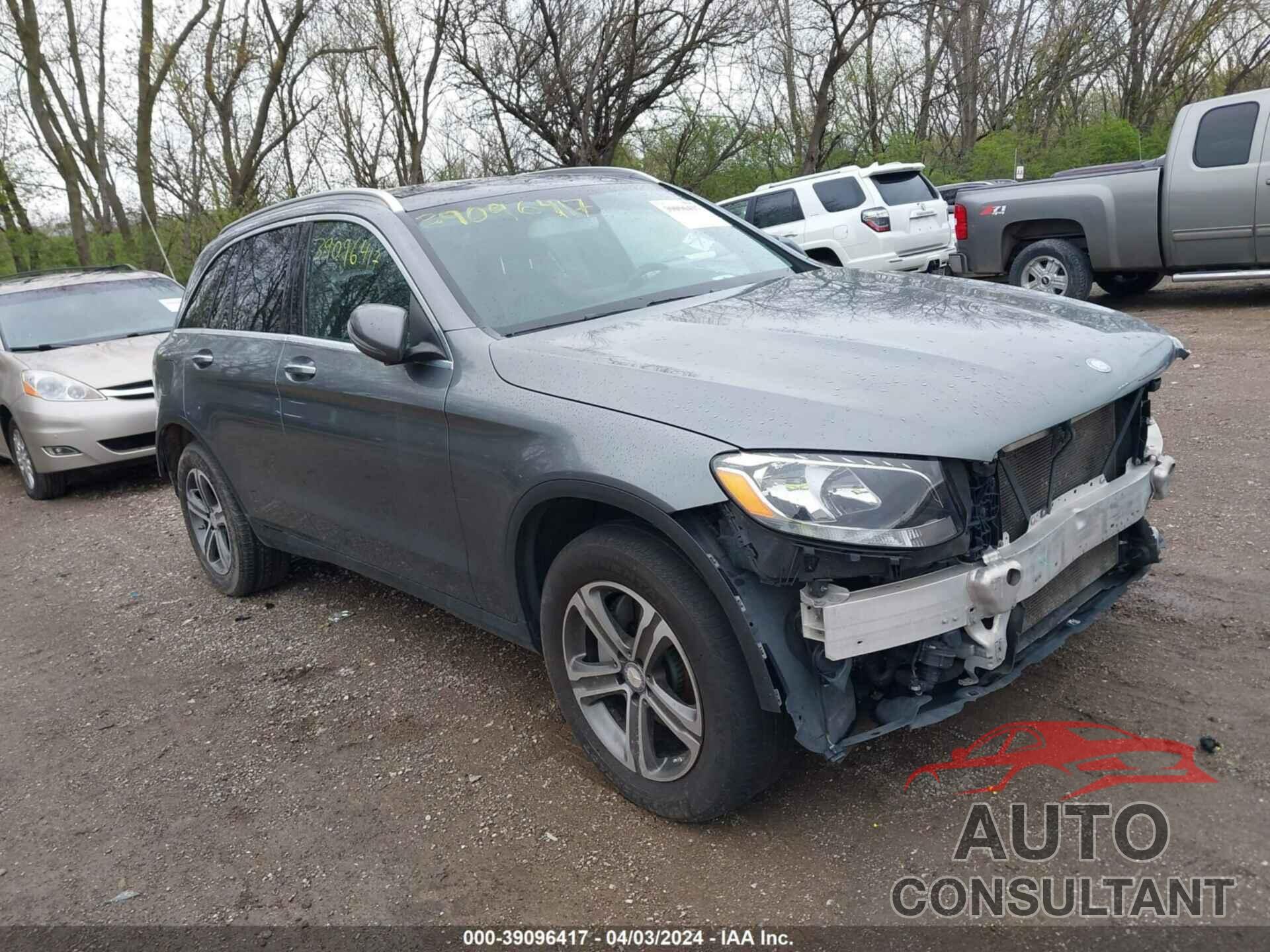 MERCEDES-BENZ GLC 300 2016 - WDC0G4KB2GF062101