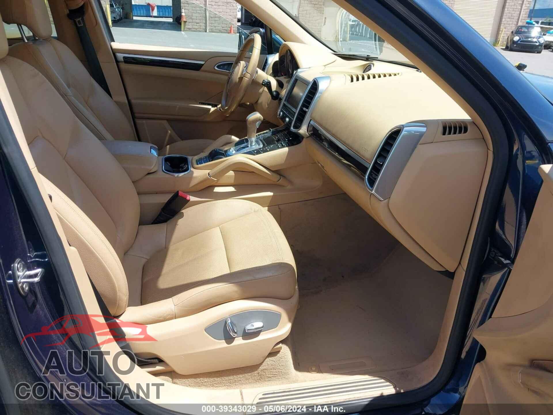 PORSCHE CAYENNE 2012 - WP1AA2A20CLA10011
