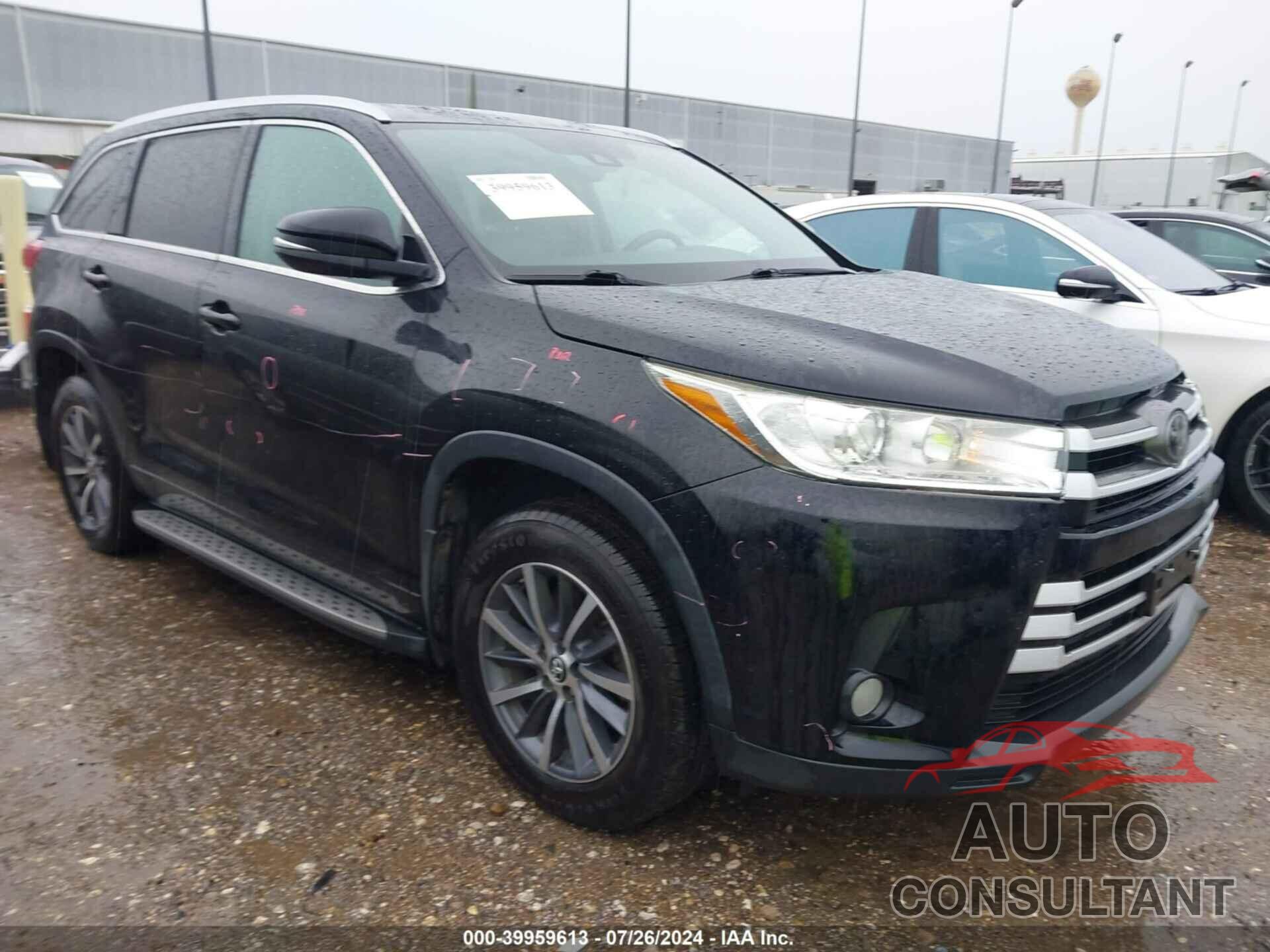 TOYOTA HIGHLANDER 2017 - 5TDKZRFH7HS208188