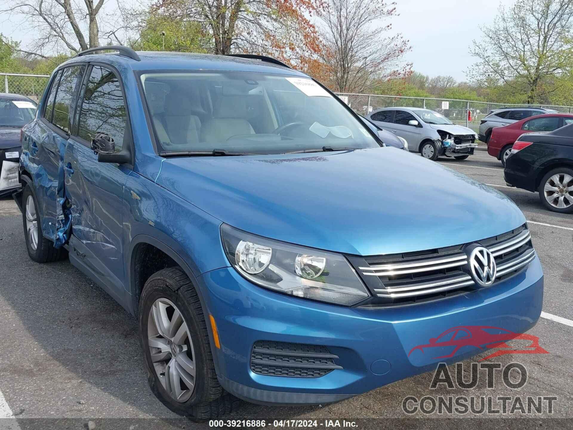 VOLKSWAGEN TIGUAN 2017 - WVGAV7AX9HK023444