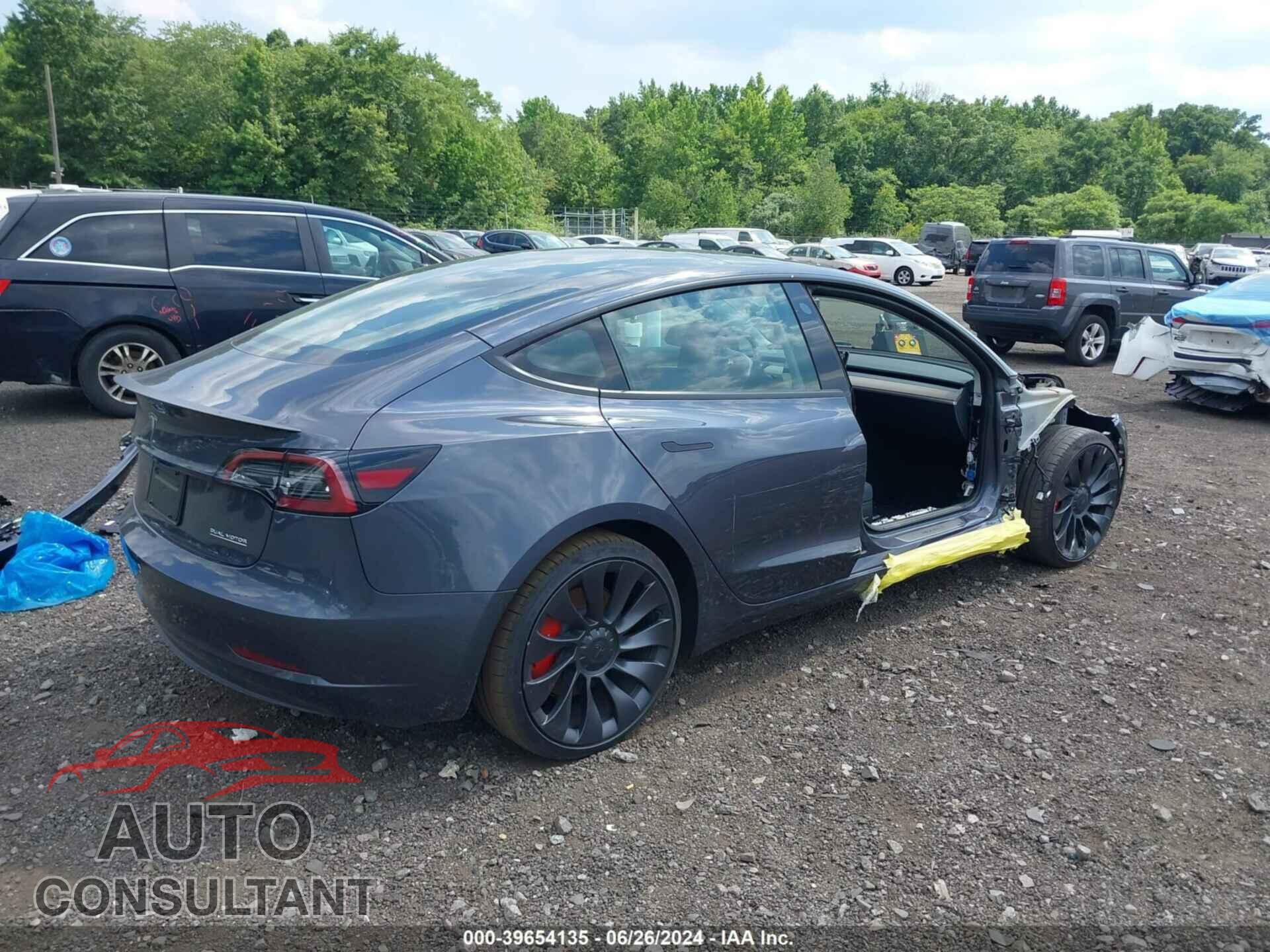 TESLA MODEL 3 2023 - 5YJ3E1EC9PF636712