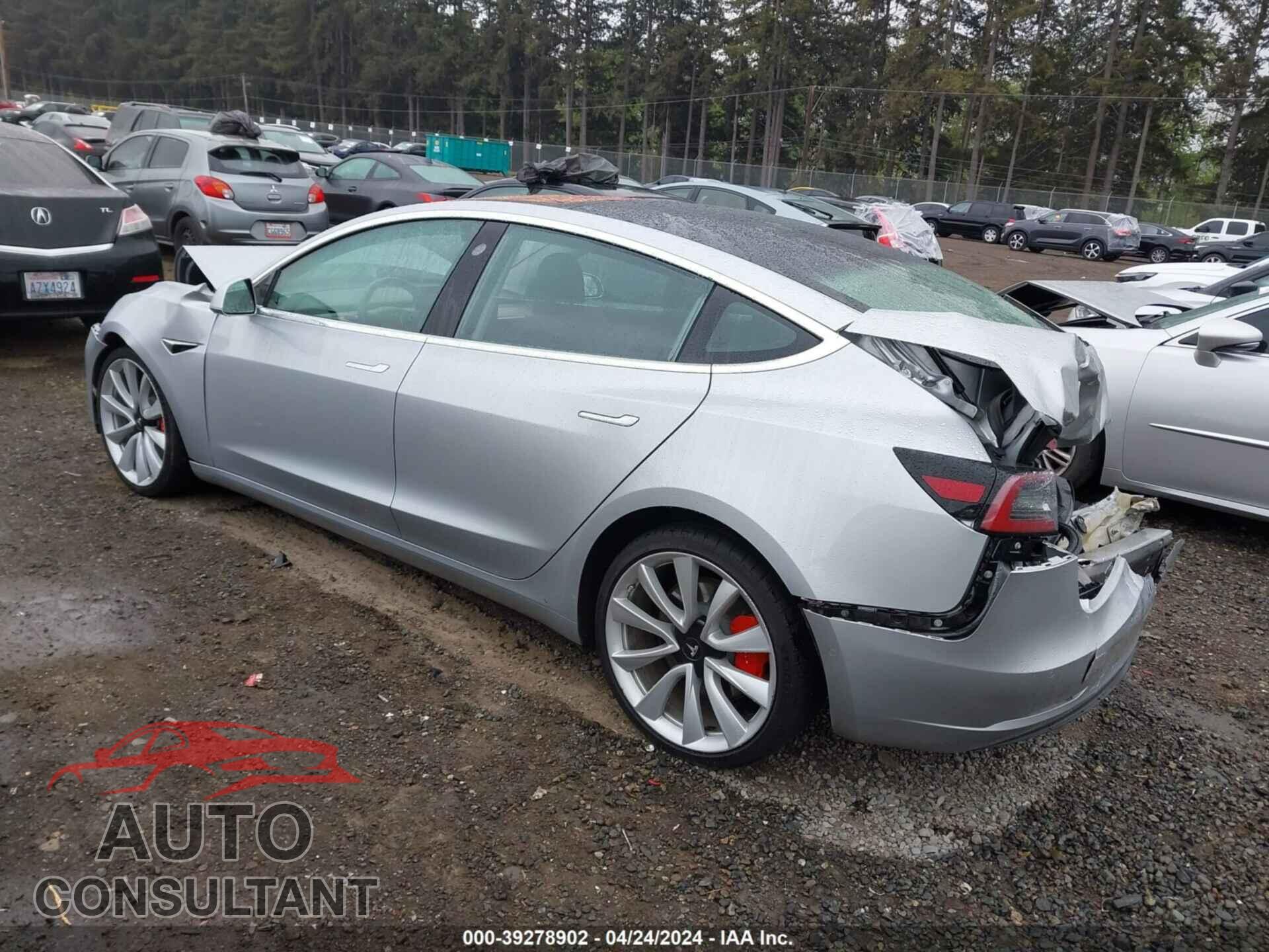 TESLA MODEL 3 2018 - 5YJ3E1EBXJF083342