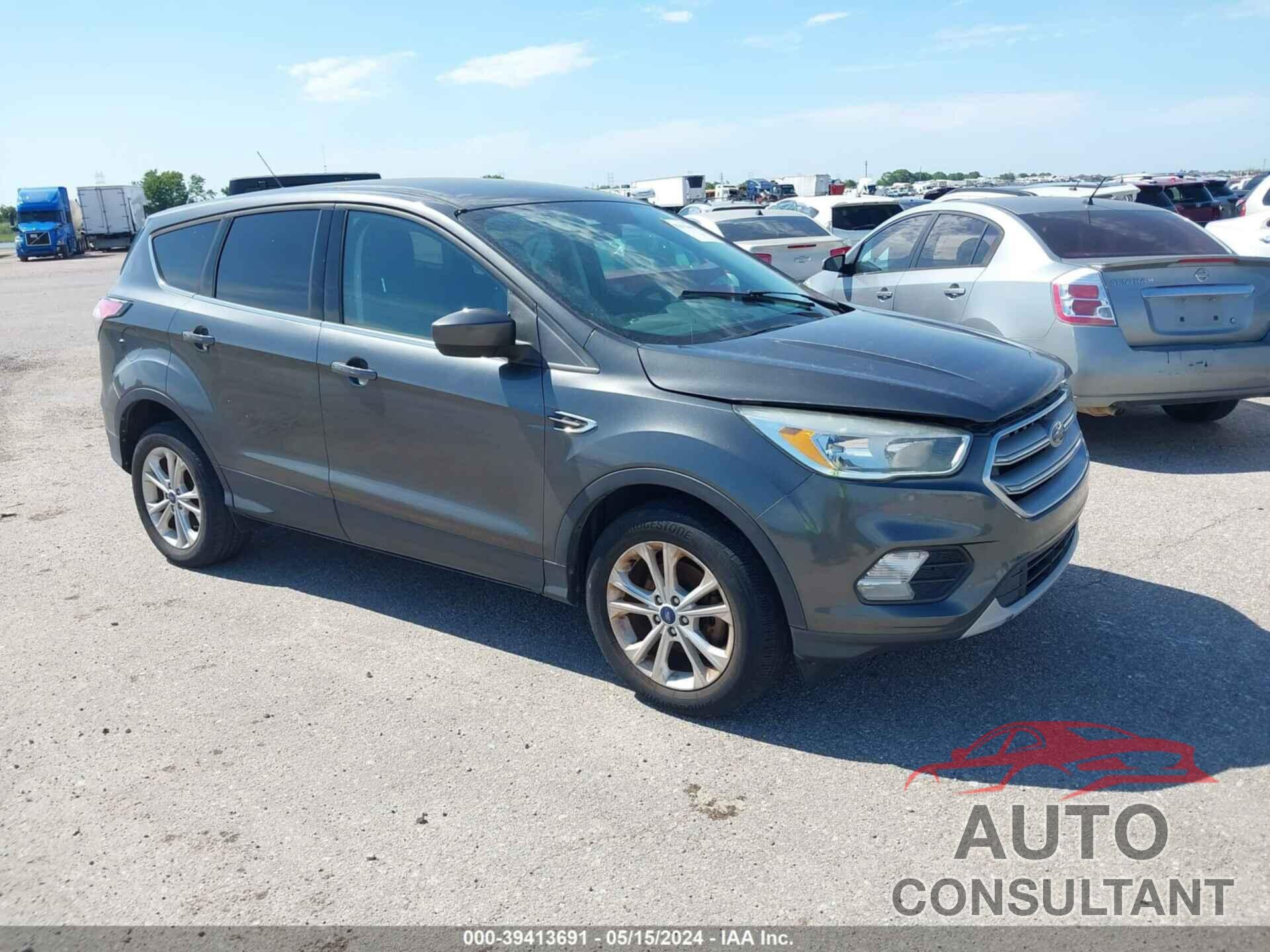 FORD ESCAPE 2017 - 1FMCU0GDXHUA53203