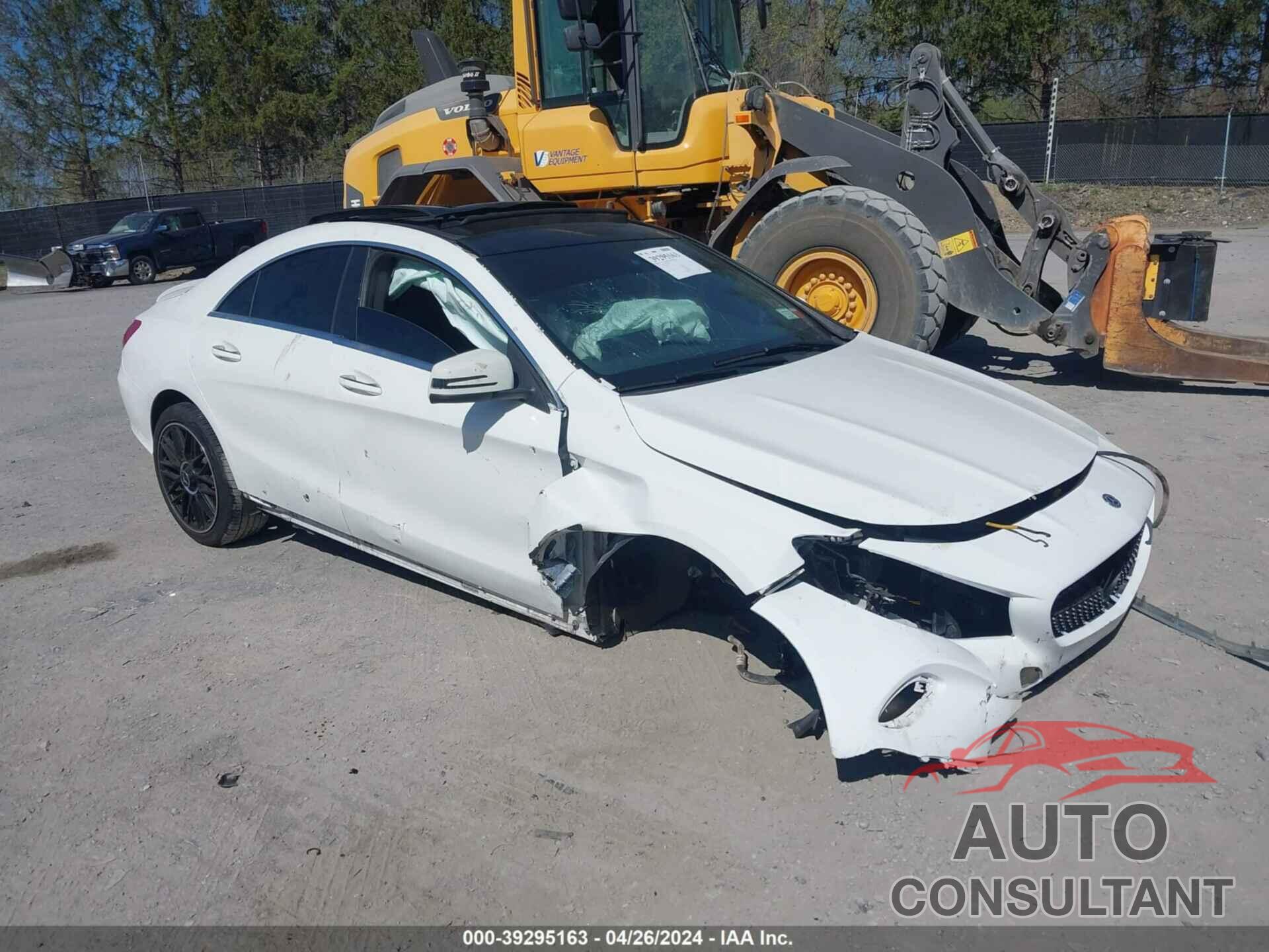 MERCEDES-BENZ CLA 250 2019 - WDDSJ4GB2KN720996