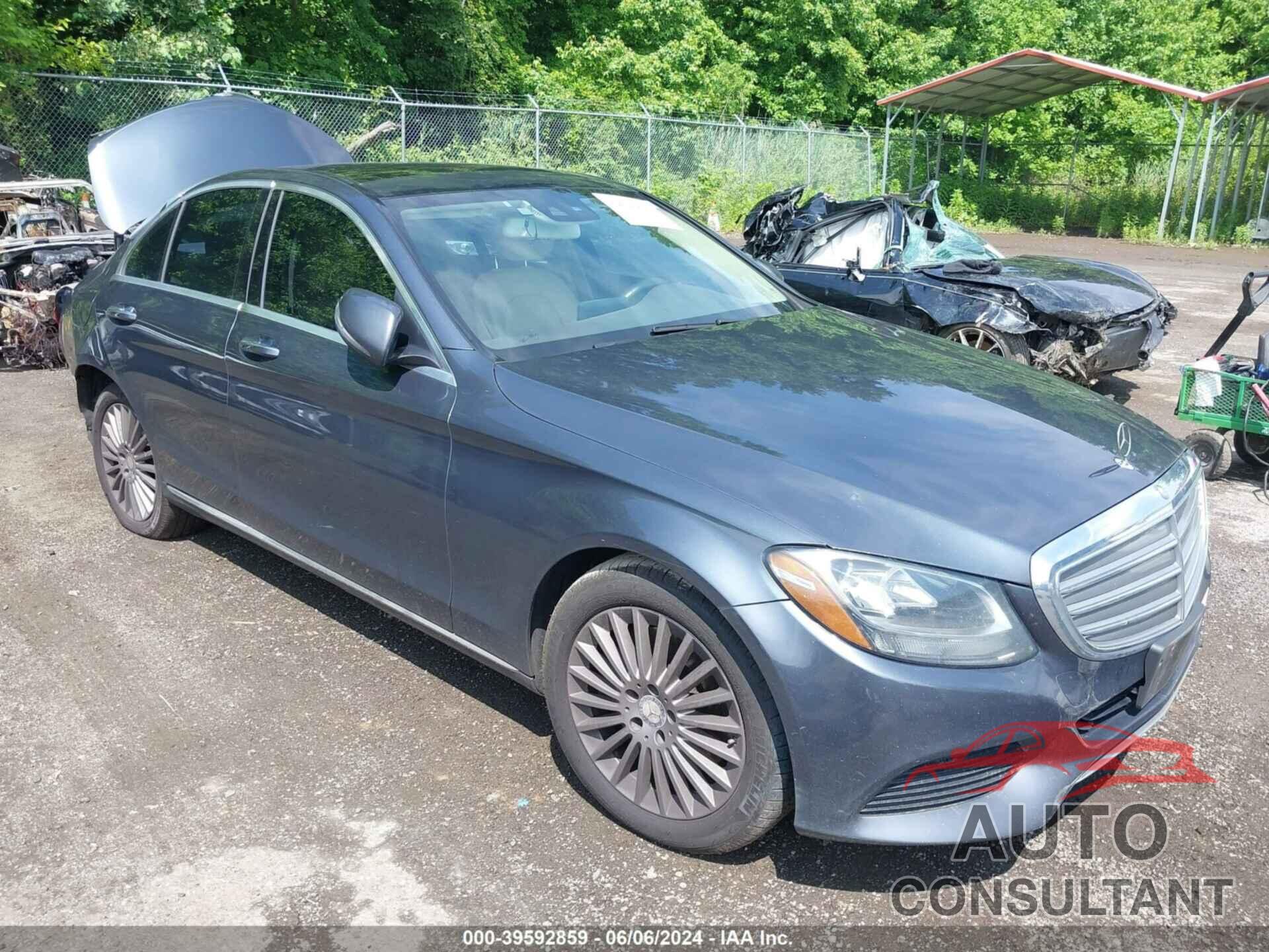 MERCEDES-BENZ C 300 2016 - 55SWF4KB9GU115124