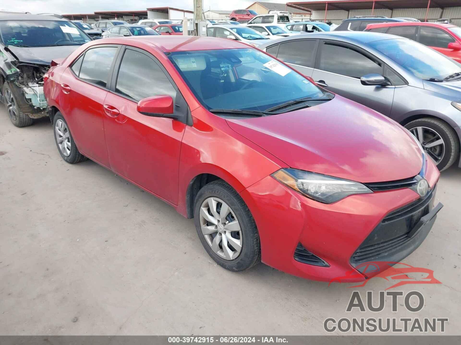 TOYOTA COROLLA 2018 - 5YFBURHE5JP768243