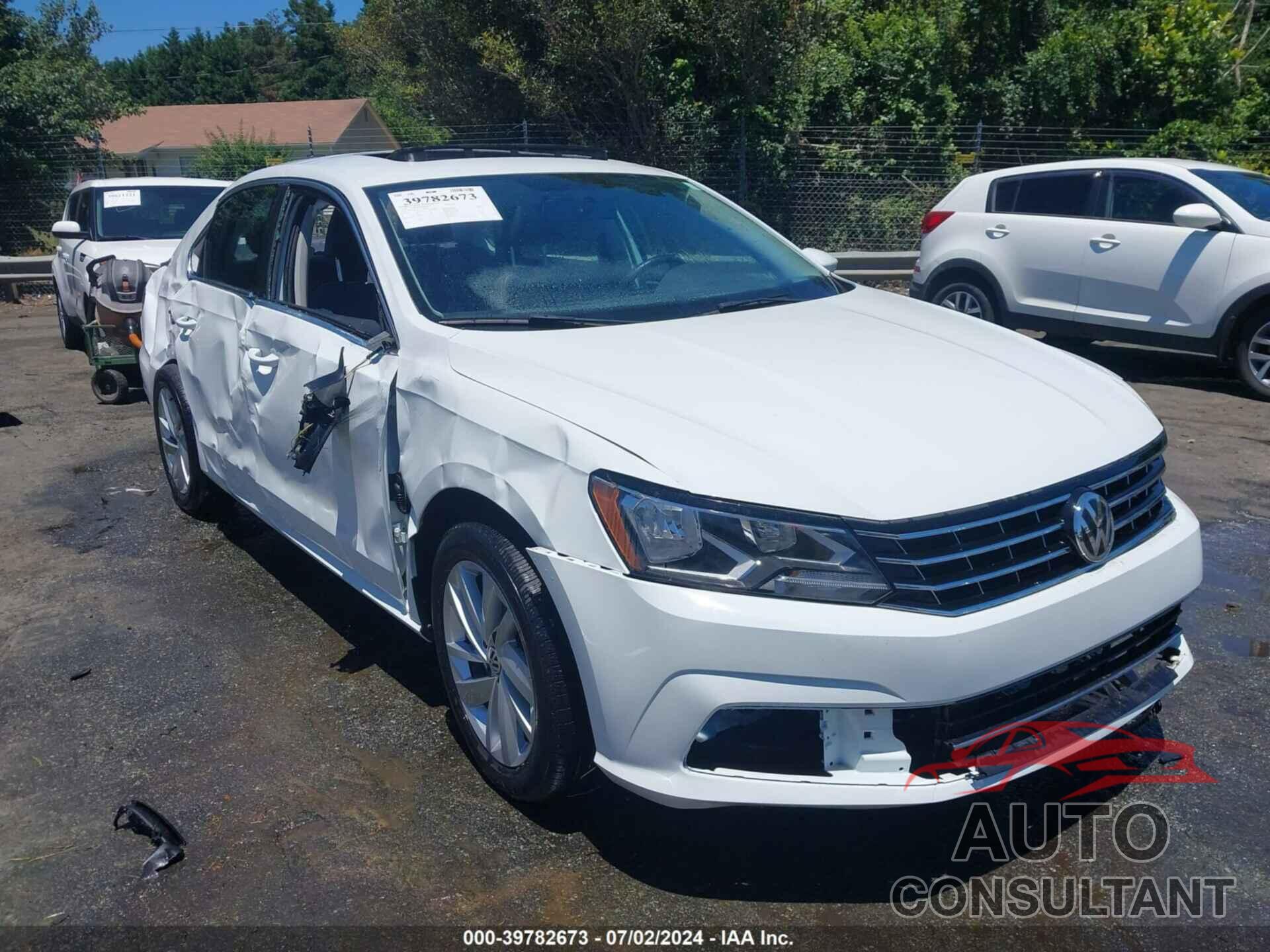 VOLKSWAGEN PASSAT 2018 - 1VWBA7A33JC049777