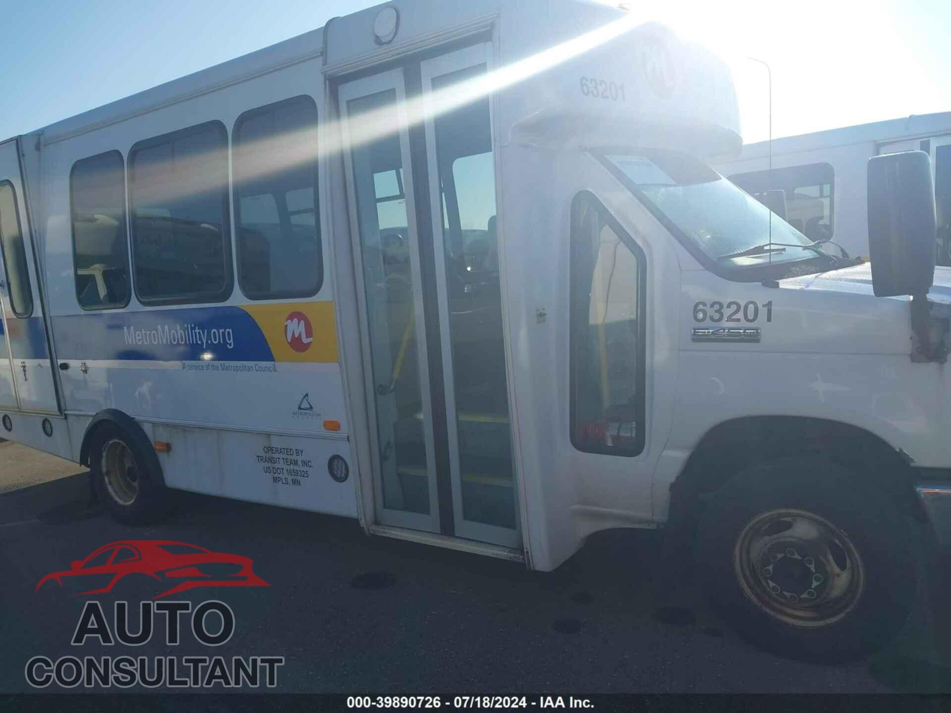 FORD E-450 CUTAWAY 2017 - 1FDFE4FS1HDC37821