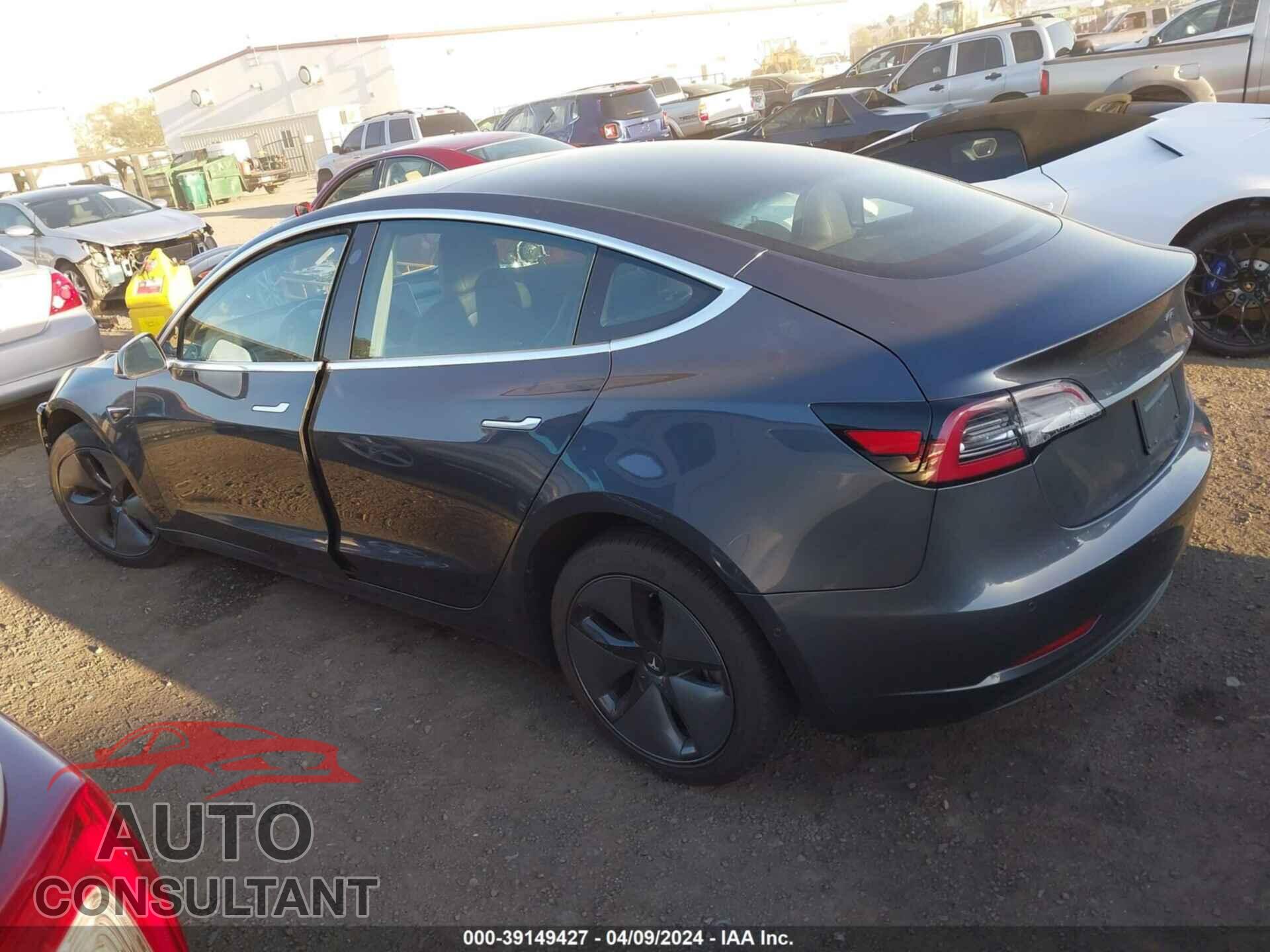 TESLA MODEL 3 2019 - 5YJ3E1EA5KF317136