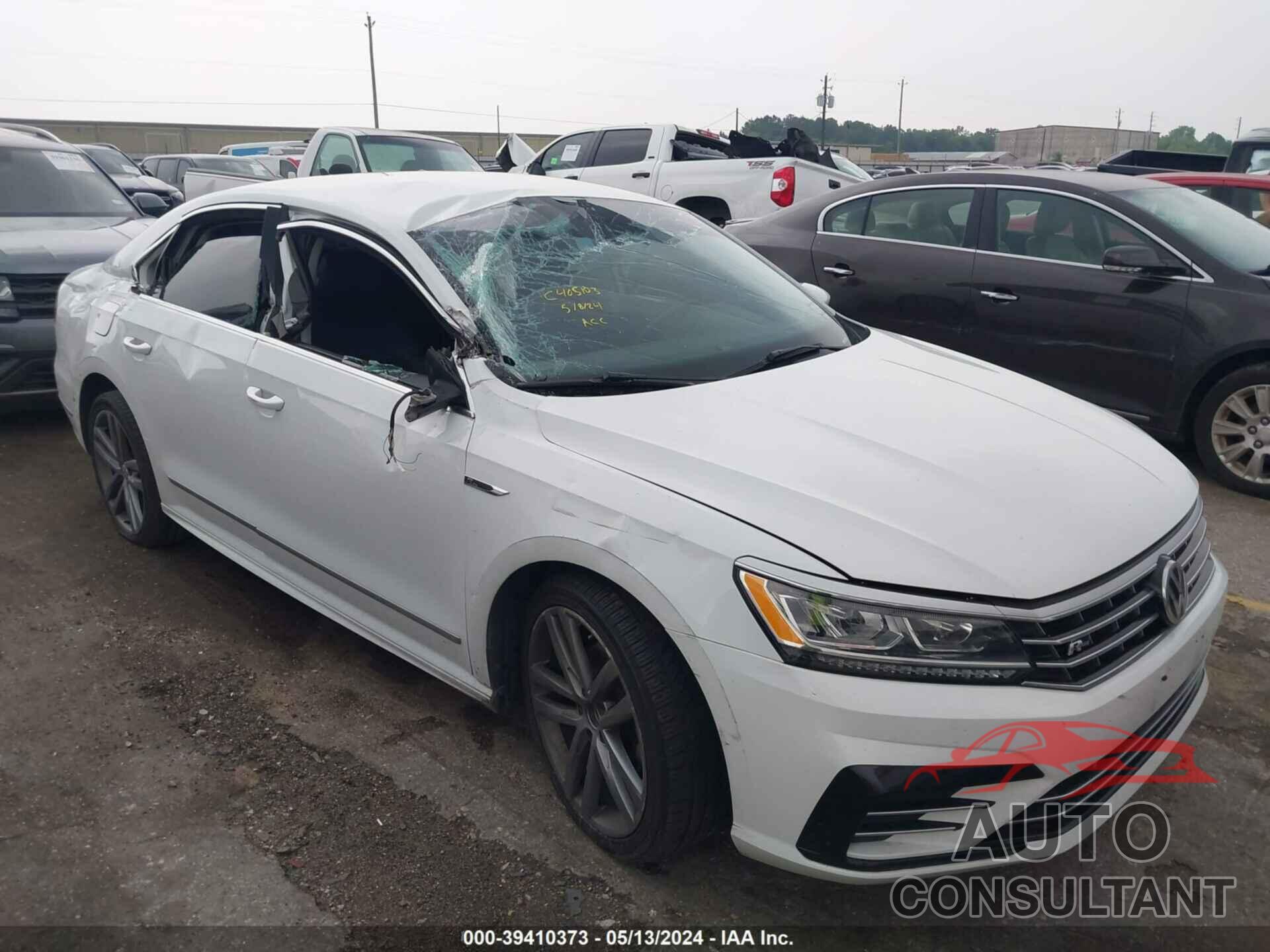 VOLKSWAGEN PASSAT 2017 - 1VWDT7A32HC086333