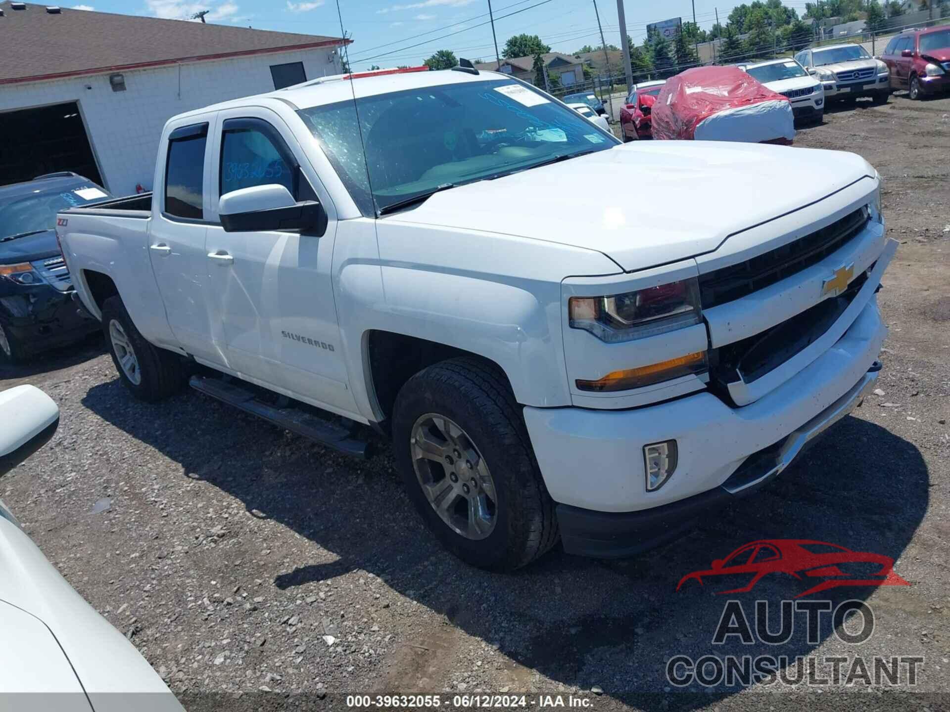 CHEVROLET SILVERADO 1500 2018 - 1GCVKREH3JZ245343