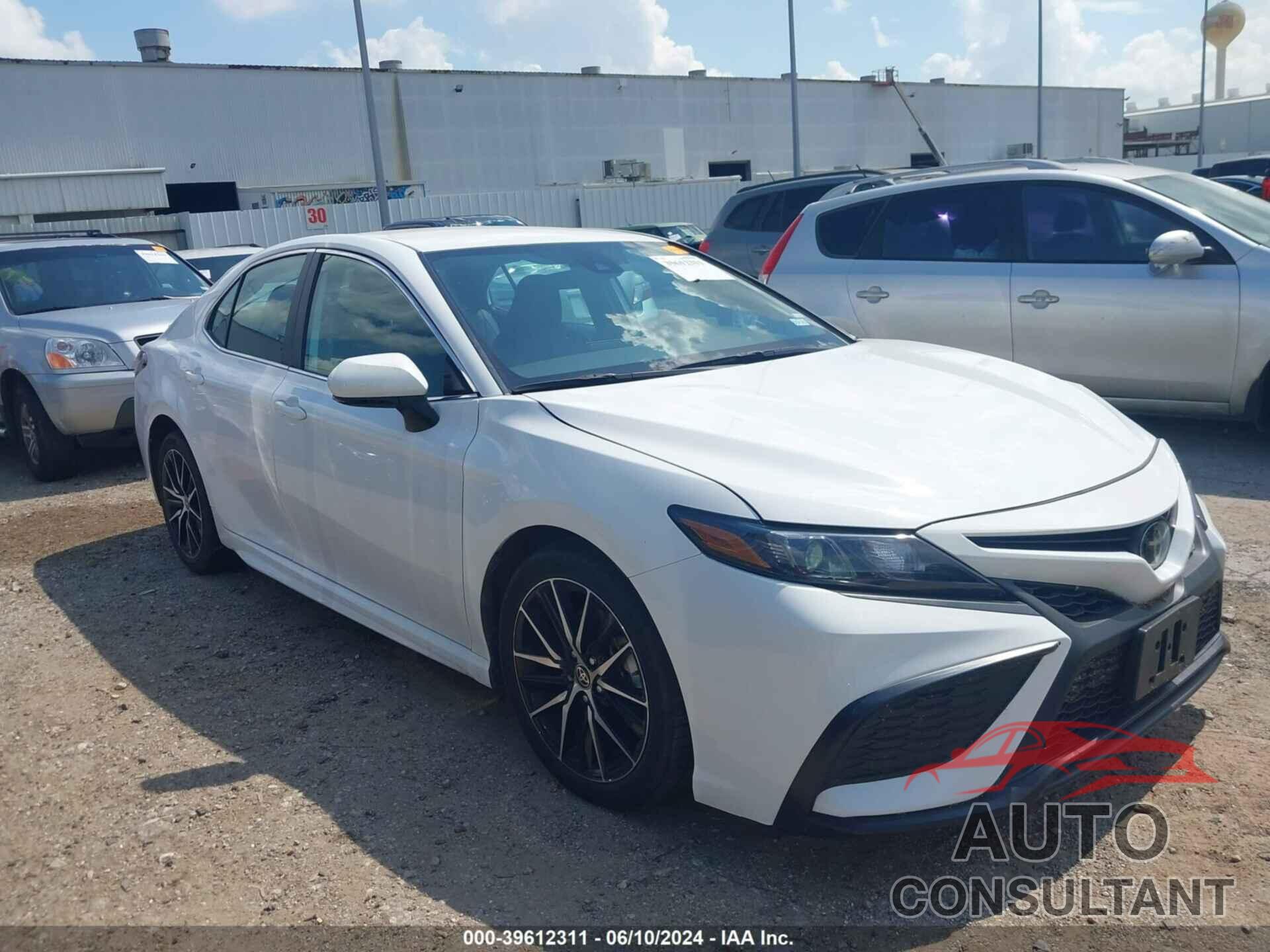 TOYOTA CAMRY 2023 - 4T1G11AK3PU799045