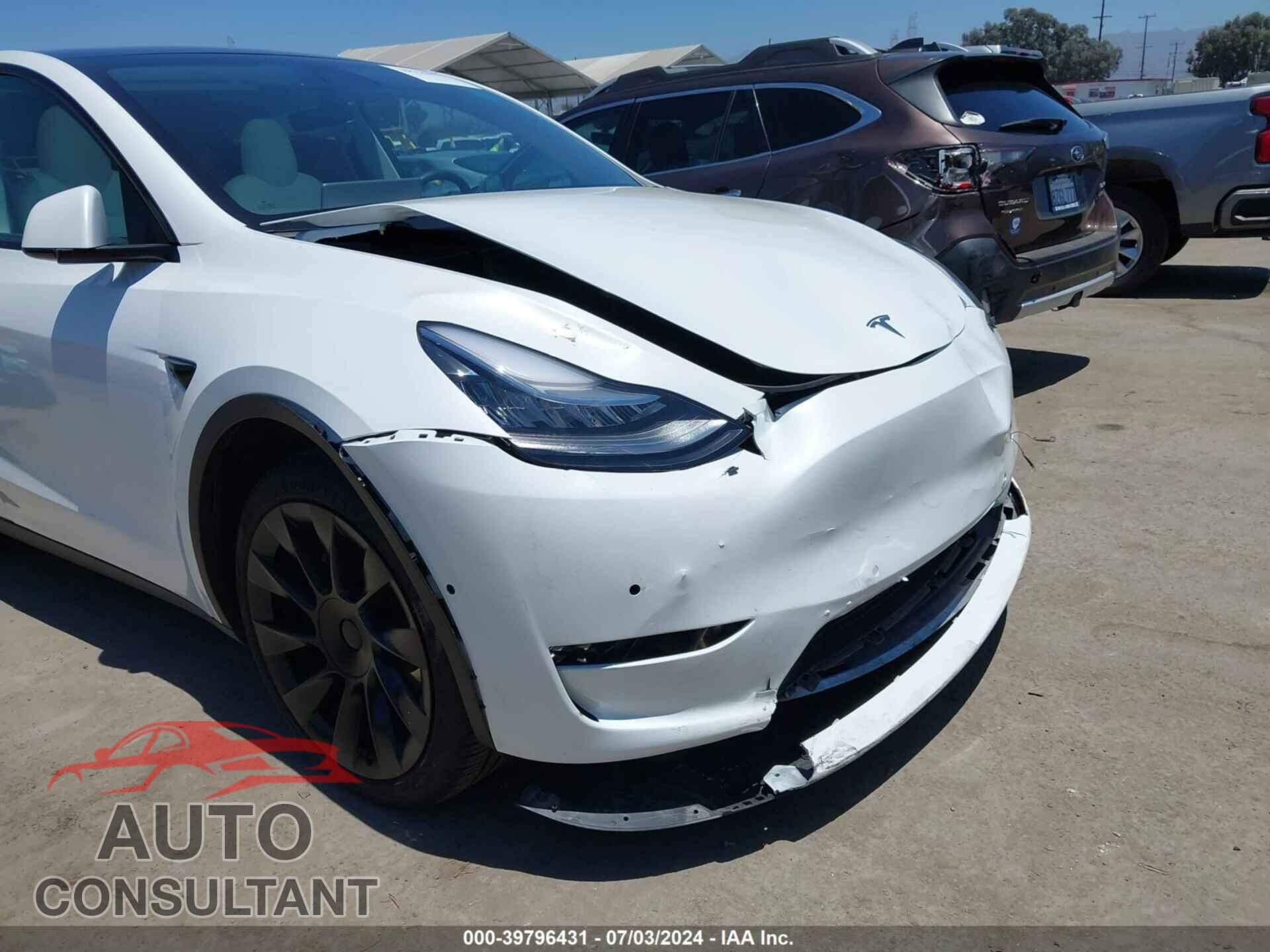 TESLA MODEL Y 2020 - 5YJYGDEE4LF058564