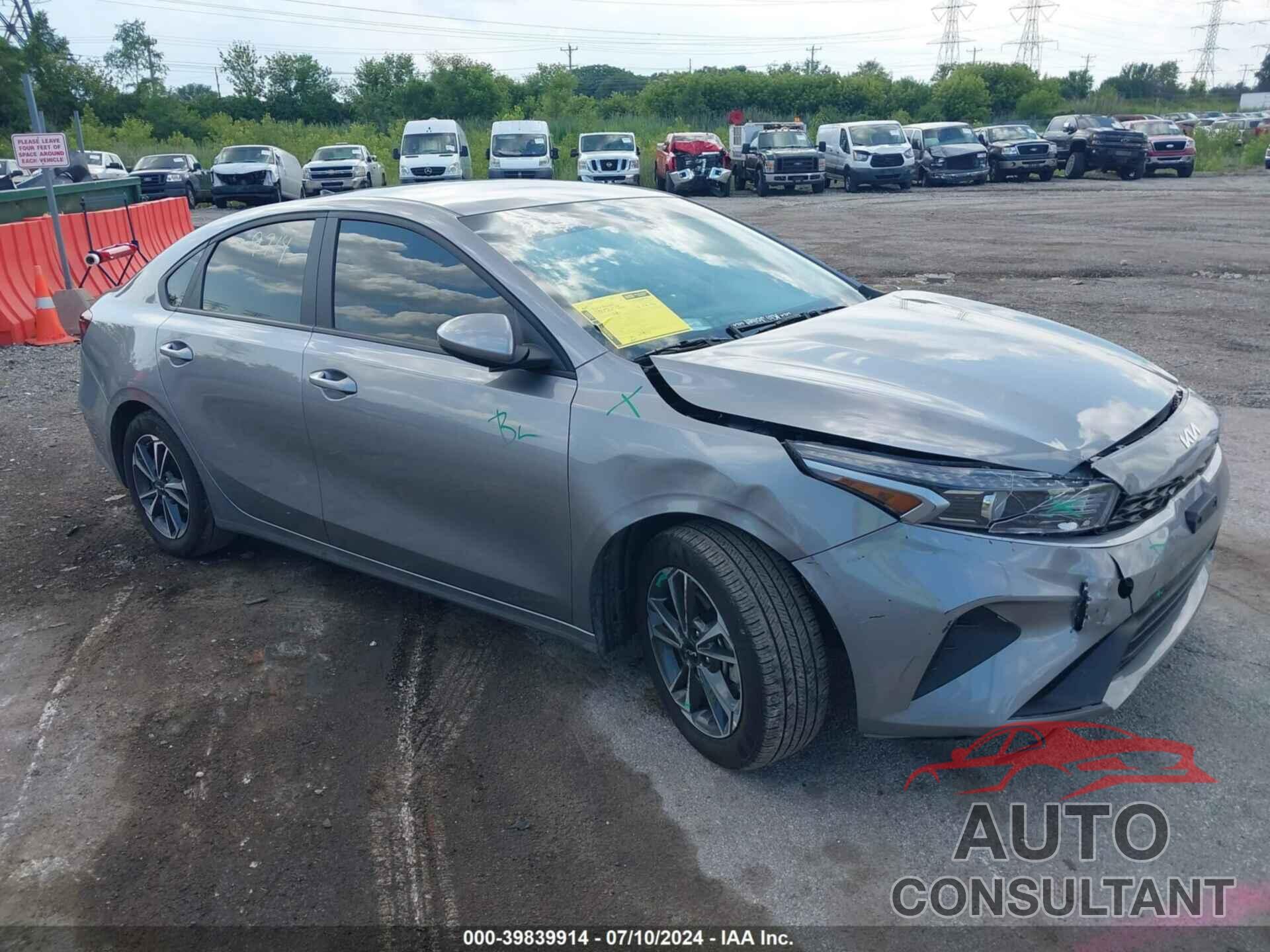 KIA FORTE 2023 - 3KPF24AD1PE686032