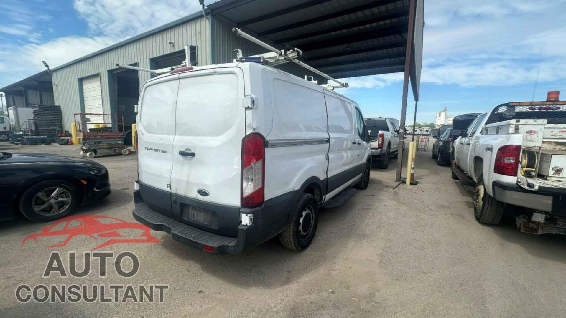 FORD TRANSIT 2018 - 1FTYR1YM9JKB43900