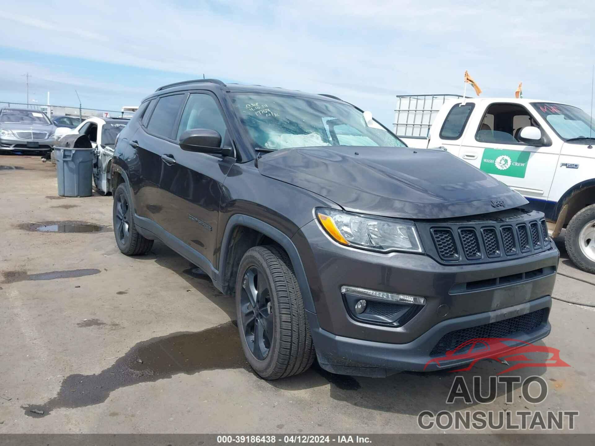 JEEP COMPASS 2018 - 3C4NJDBB1JT395710