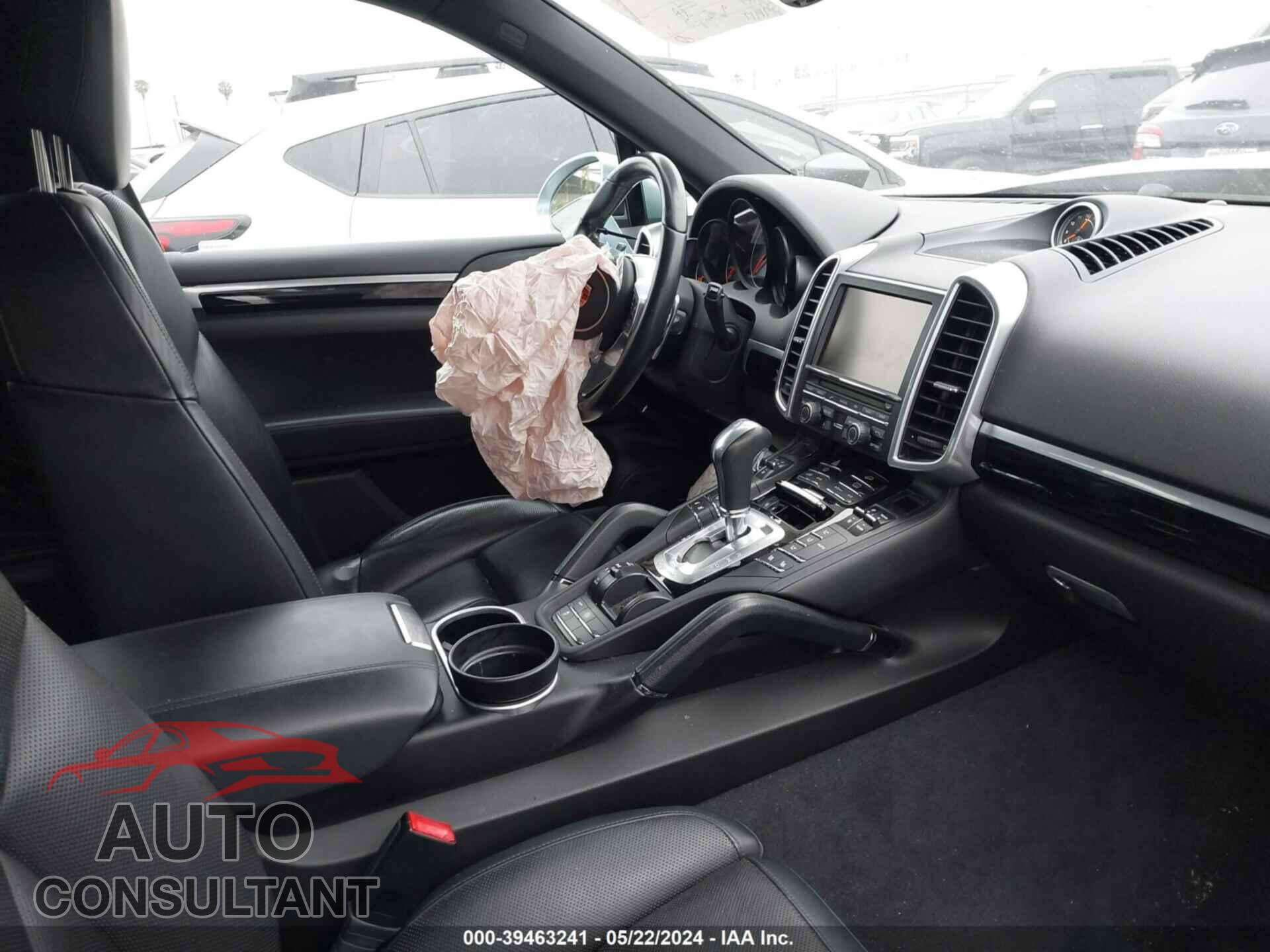 PORSCHE CAYENNE 2016 - WP1AB2A29GLA96907