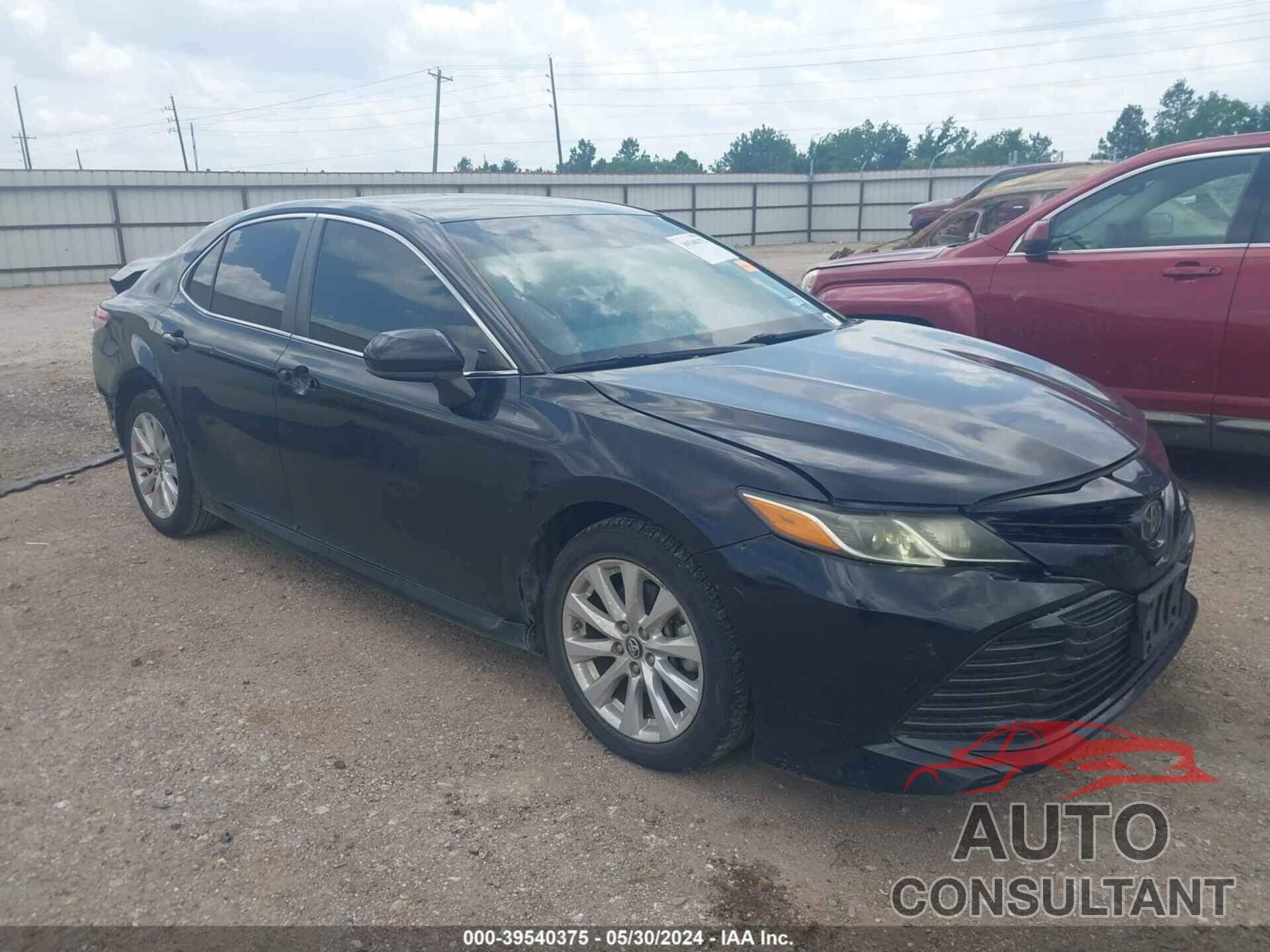 TOYOTA CAMRY 2018 - 4T1B11HK4JU004107