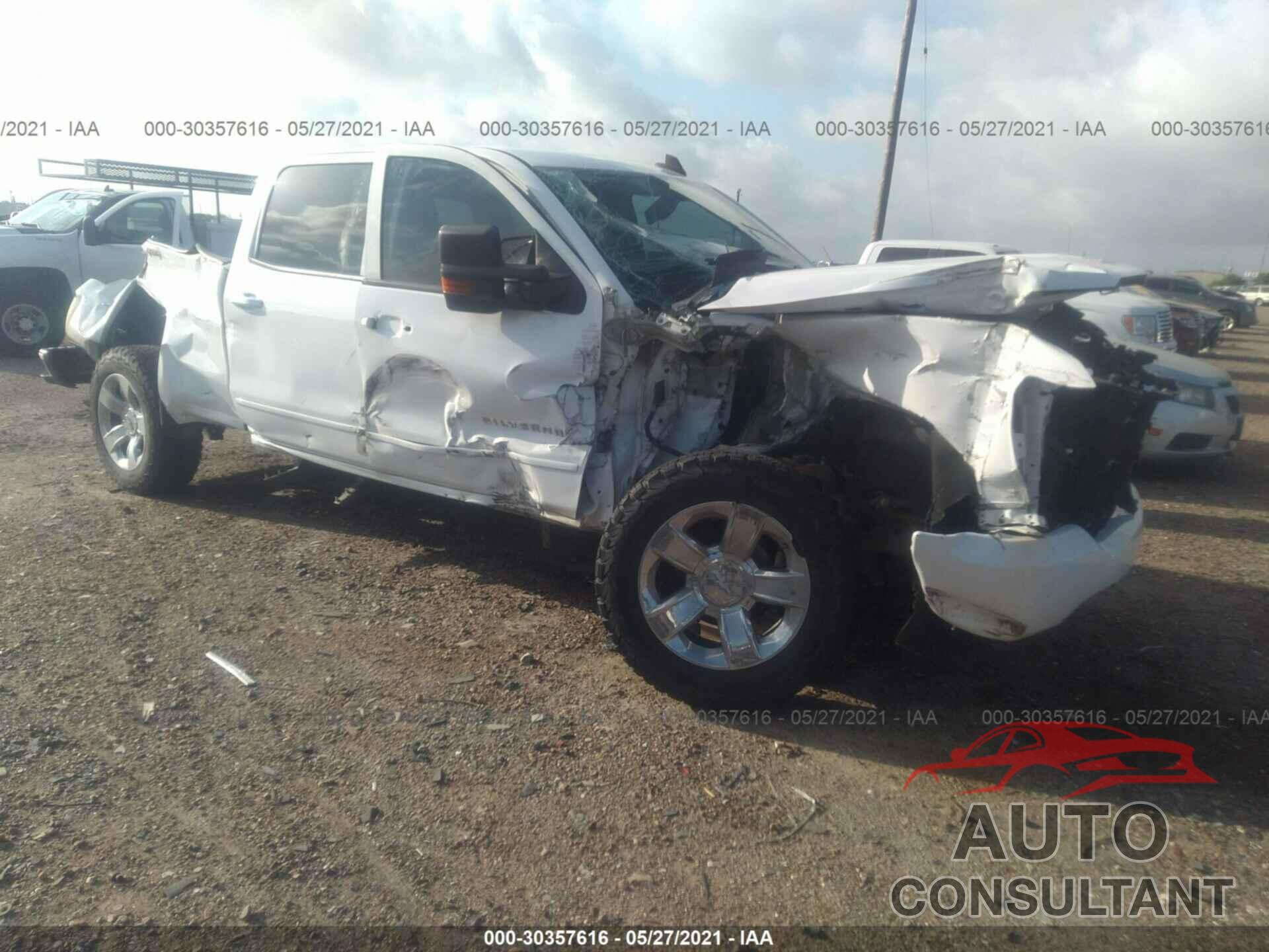 CHEVROLET SILVERADO 1500 2017 - 3GCUKREC2HG350076