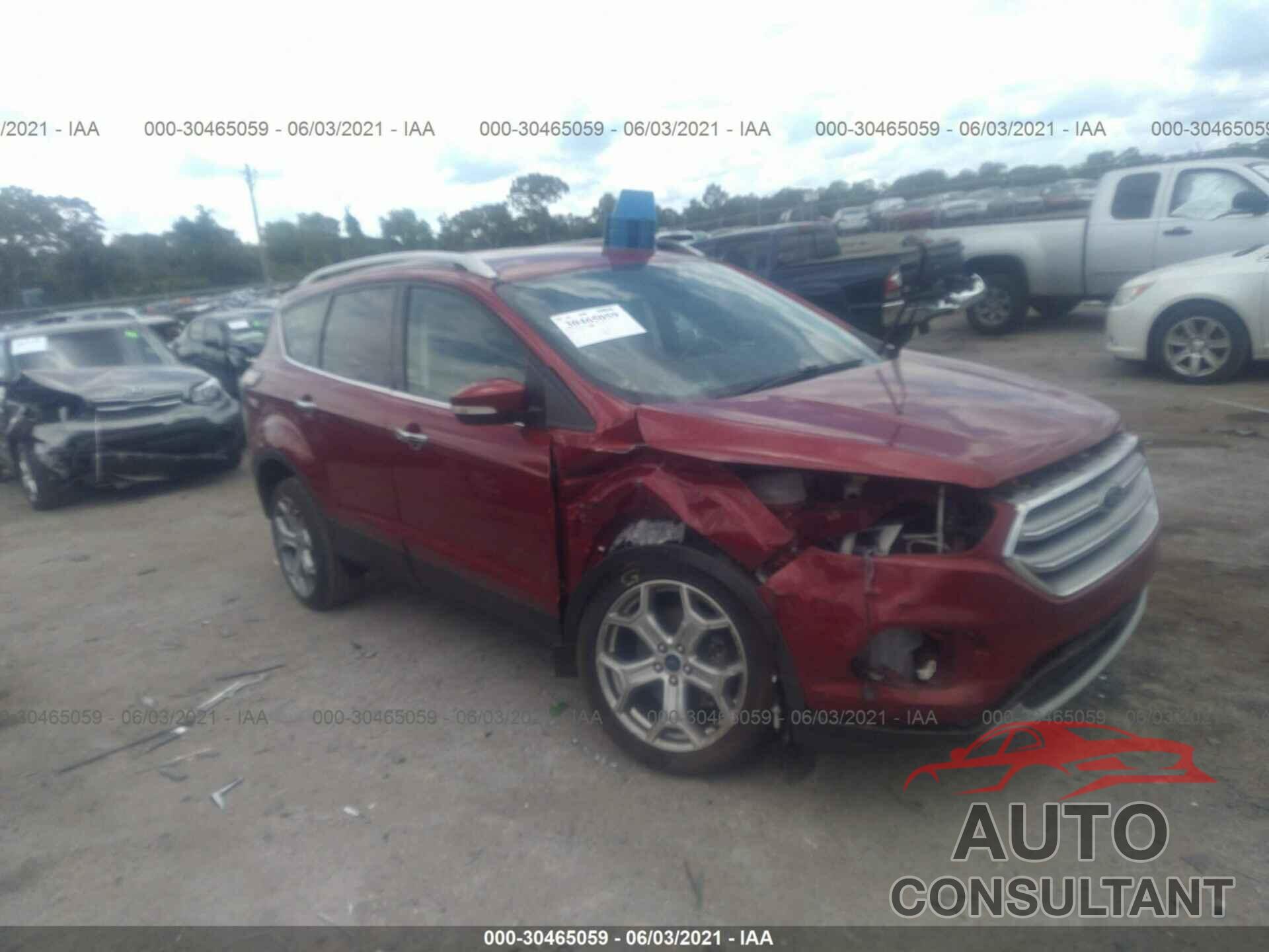 FORD ESCAPE 2017 - 1FMCU0J94HUA20380