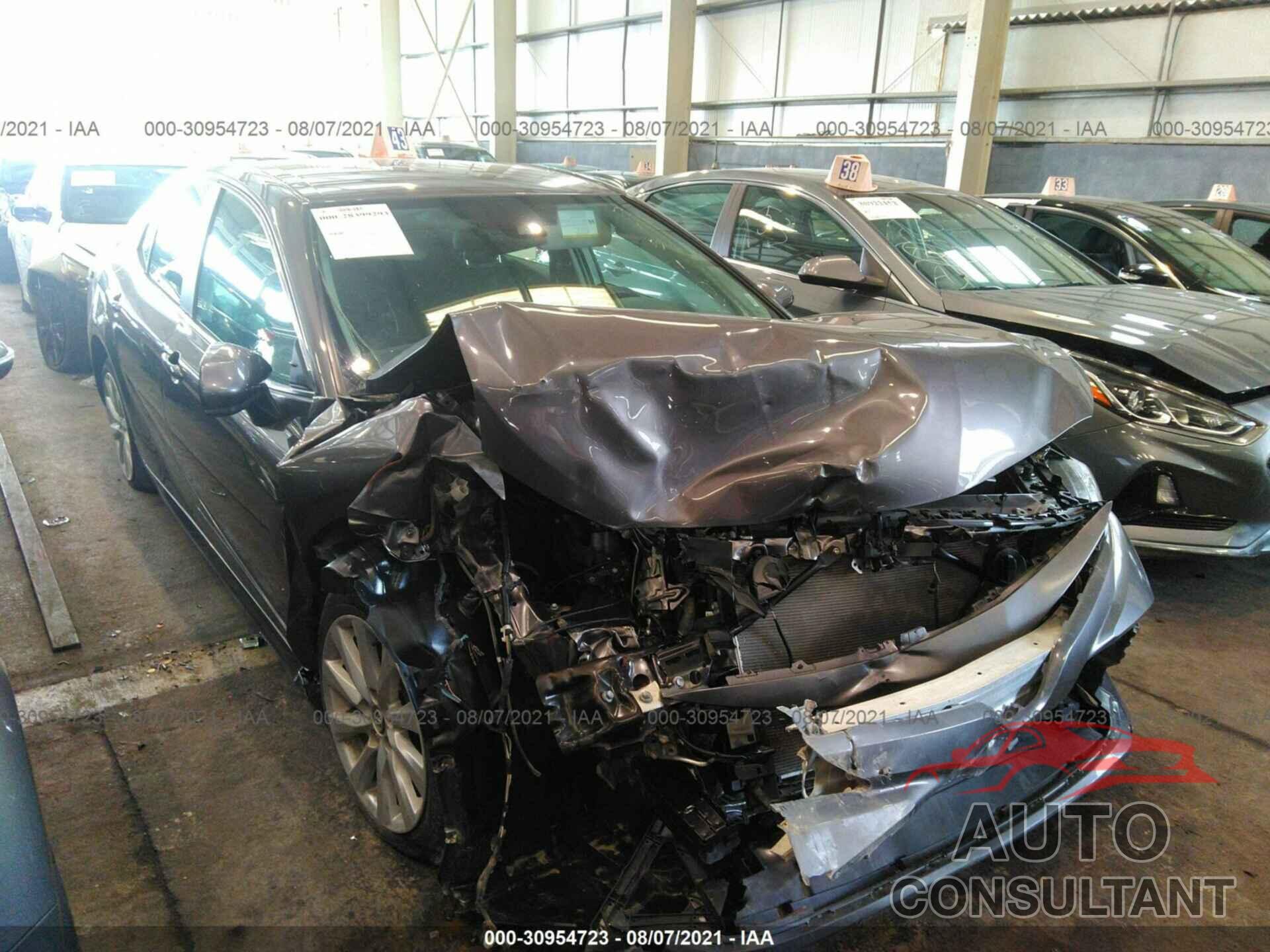 TOYOTA CAMRY 2019 - 000B11HK1KU215105