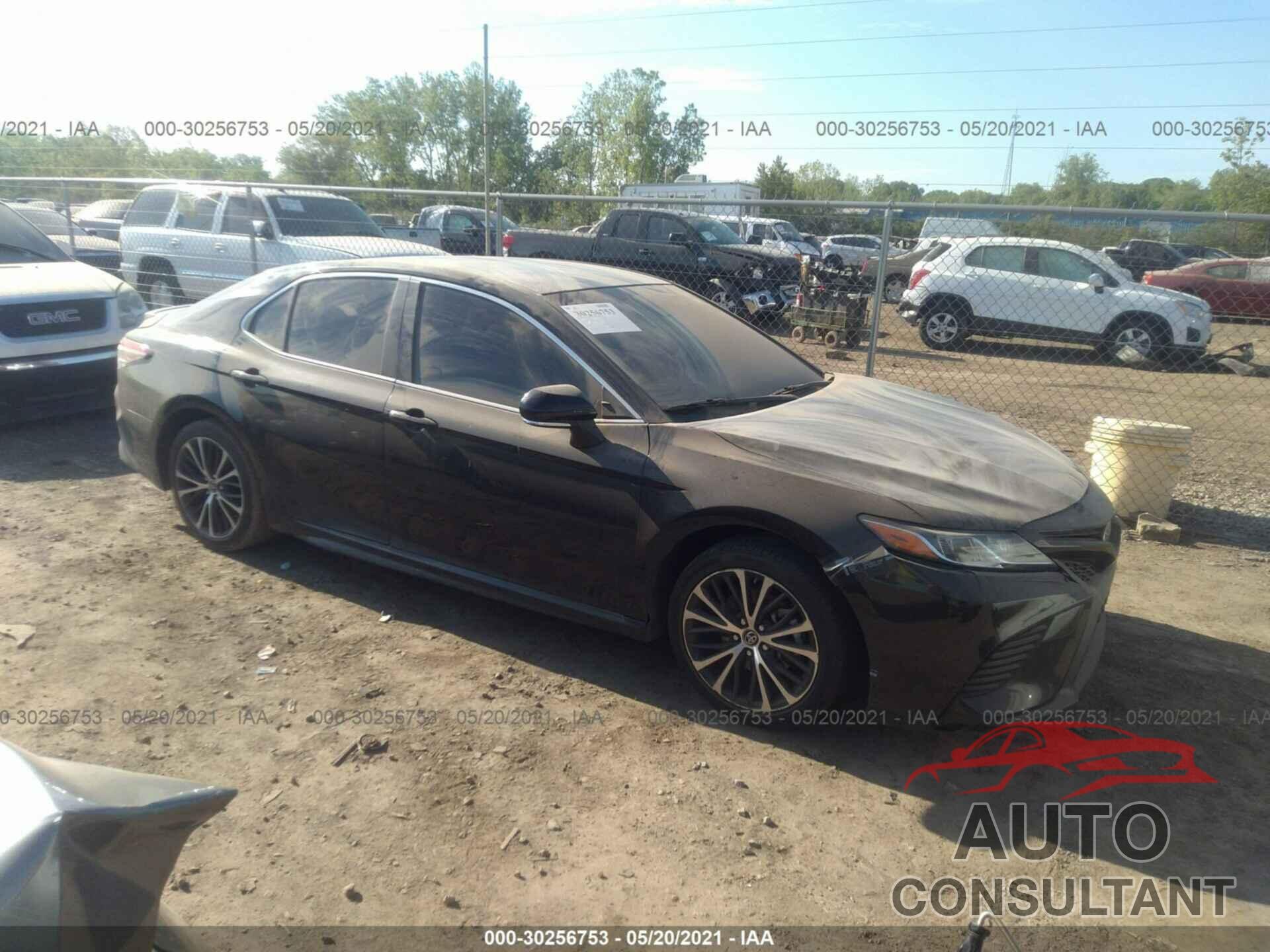 TOYOTA CAMRY 2018 - JTNB11HK9J3020499