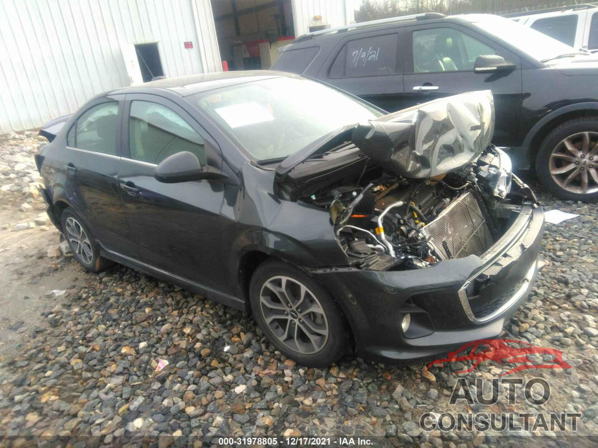 CHEVROLET SONIC 2018 - 1G1JD5SH2J4122211