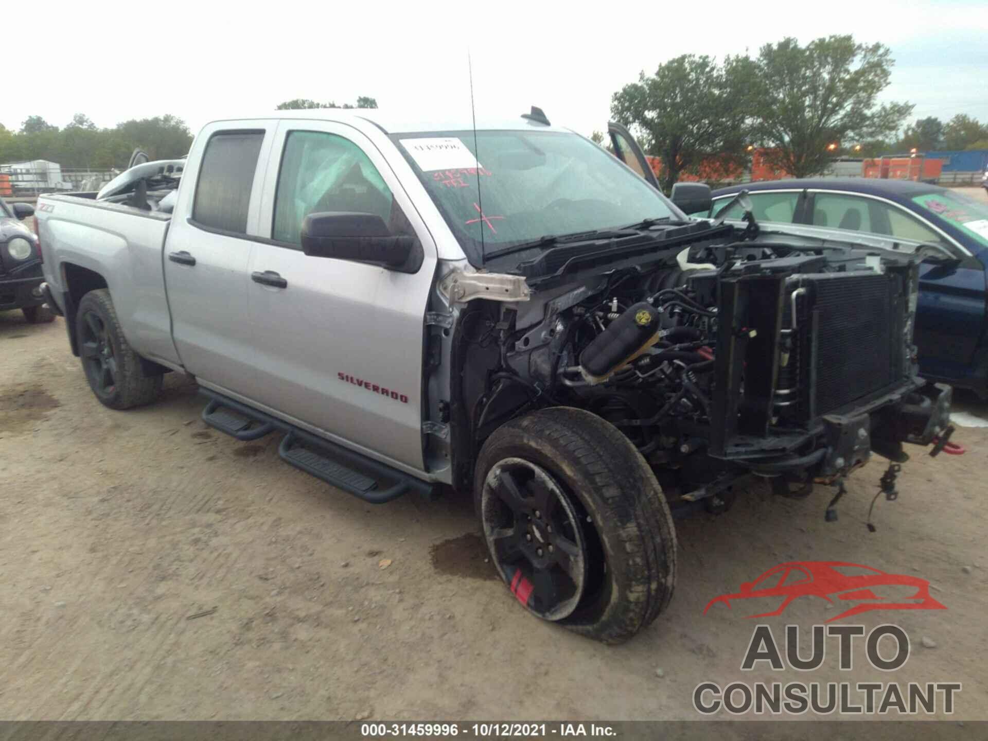 CHEVROLET SILVERADO 1500 2018 - 1GCVKREC9JZ127916