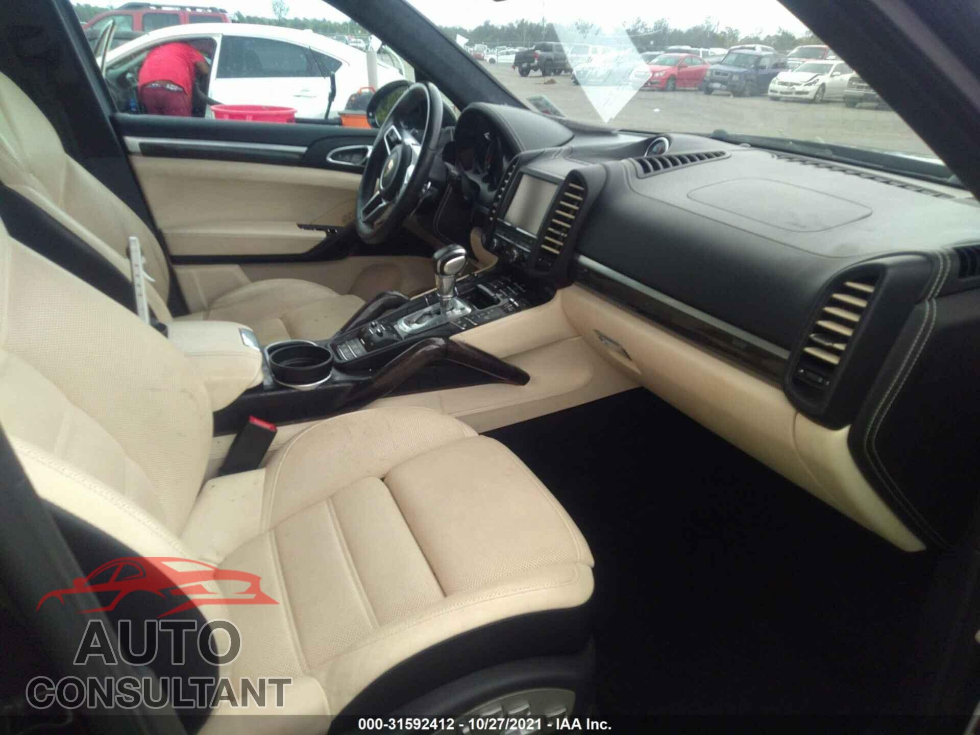 PORSCHE CAYENNE 2016 - WP1AC2A28GLA88505