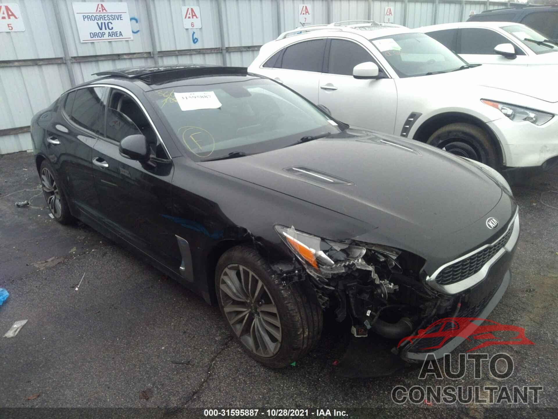 KIA STINGER 2018 - KNAE25LA8J6011115