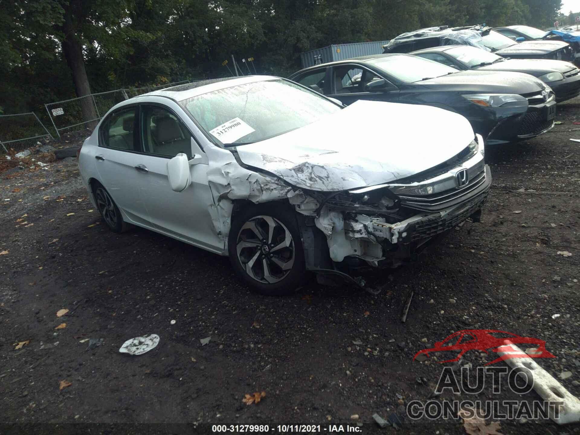HONDA ACCORD SEDAN 2016 - 1HGCR2F82GA147325