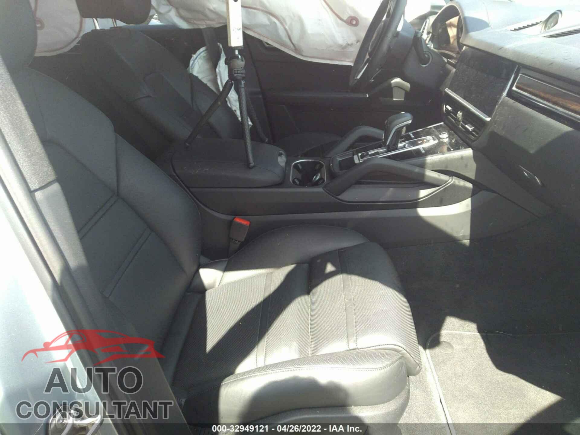 PORSCHE CAYENNE 2020 - WP1AA2AY8LDA04343