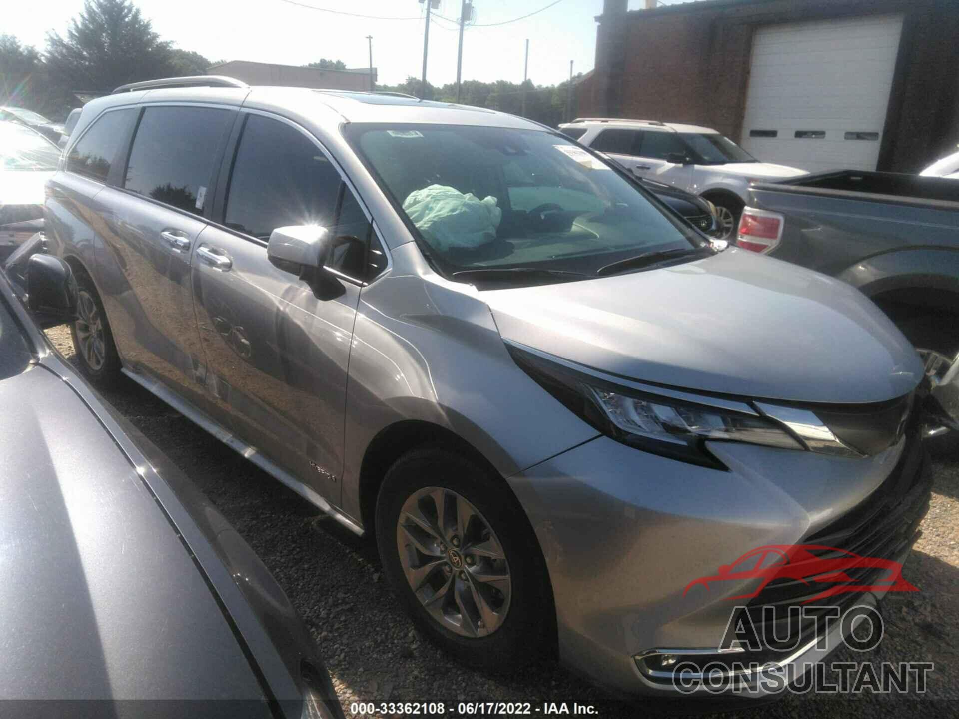 TOYOTA SIENNA 2021 - 5TDJRKEC4MS056664