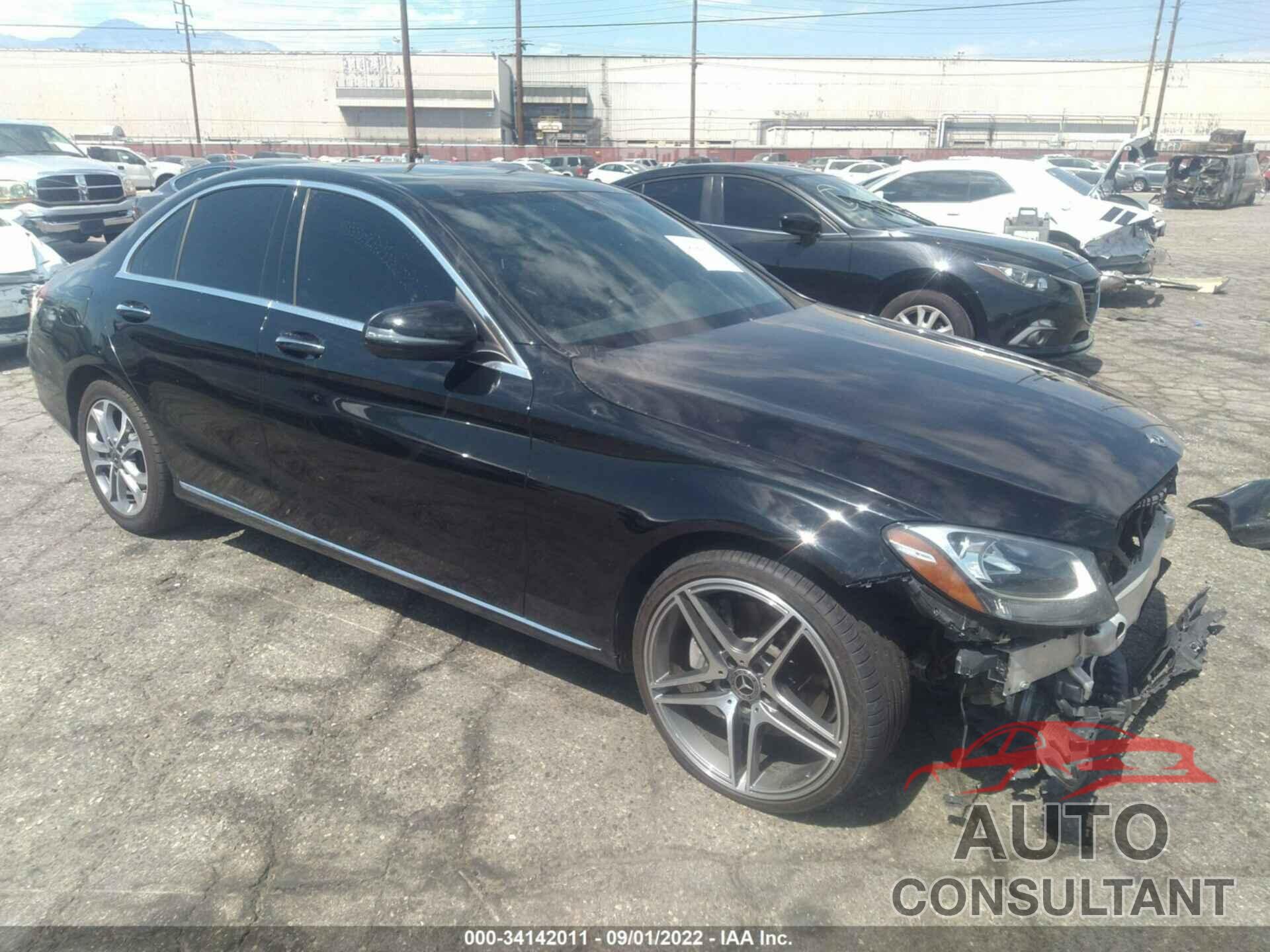 MERCEDES-BENZ C-CLASS 2018 - 55SWF4JB6JU240882